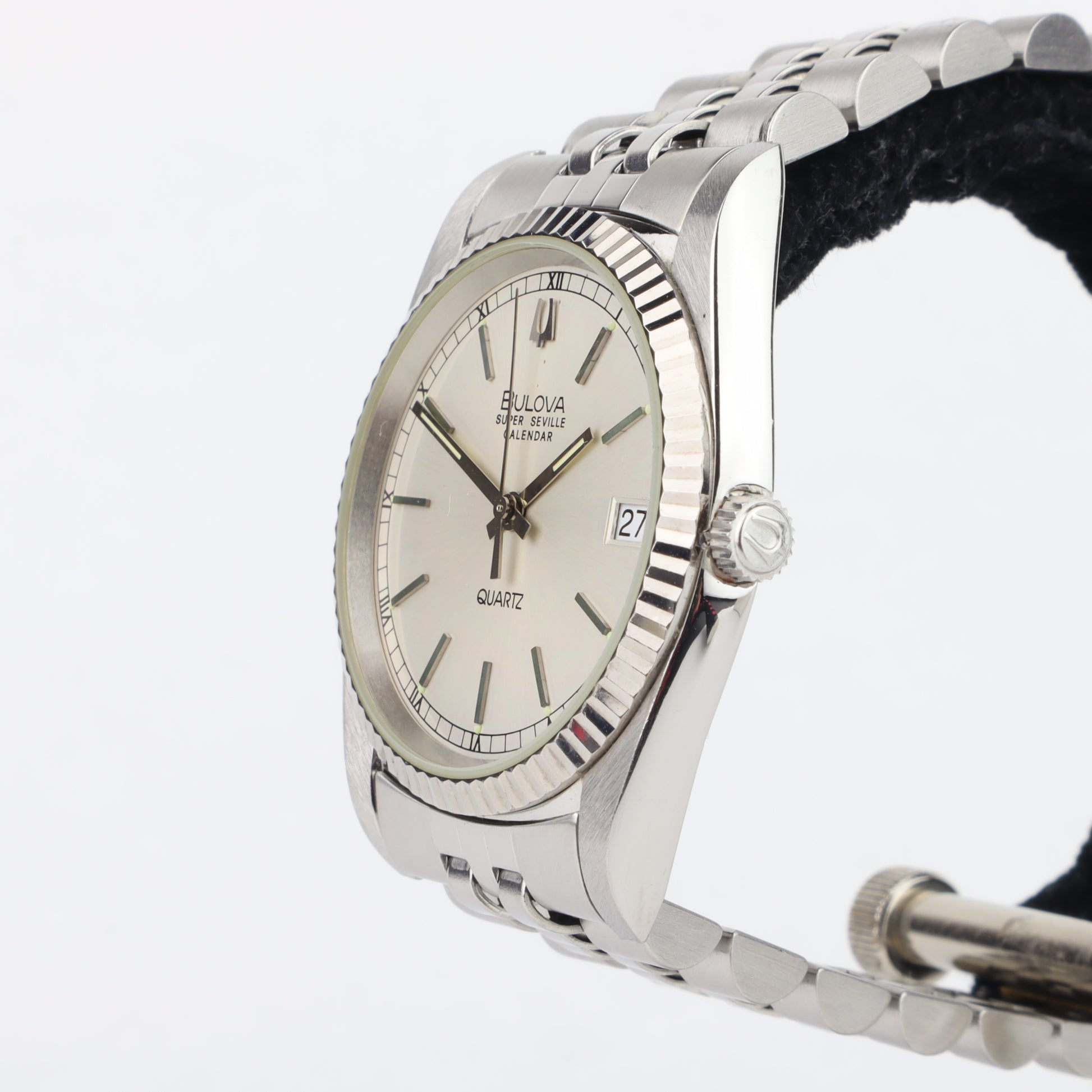 Bulova Super Seville Quartz 8690101    | Box & Papers