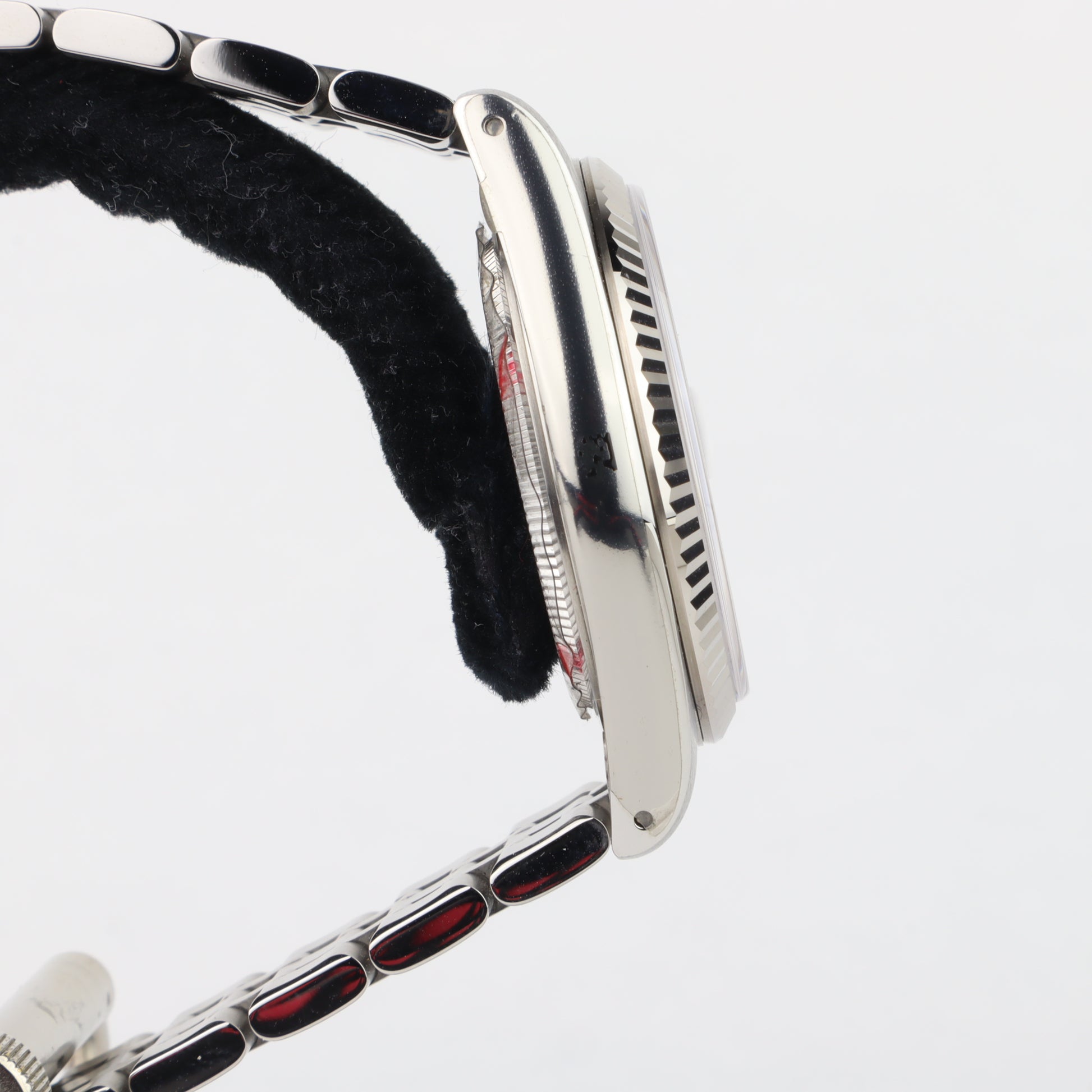 Tudor Prince Date 74034    | Box & Papers | 2024