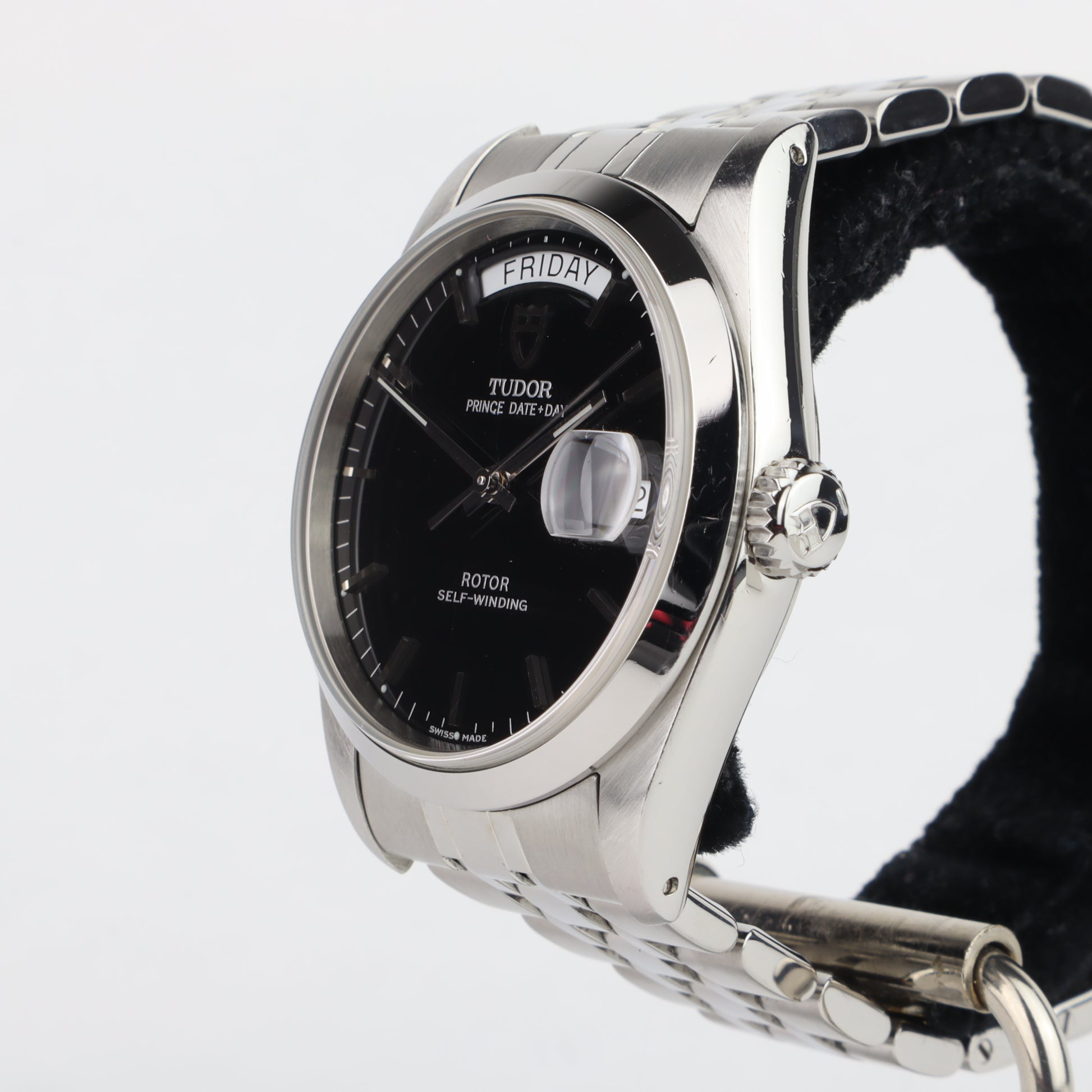 Tudor Prince Date + Day 76200     | 2002