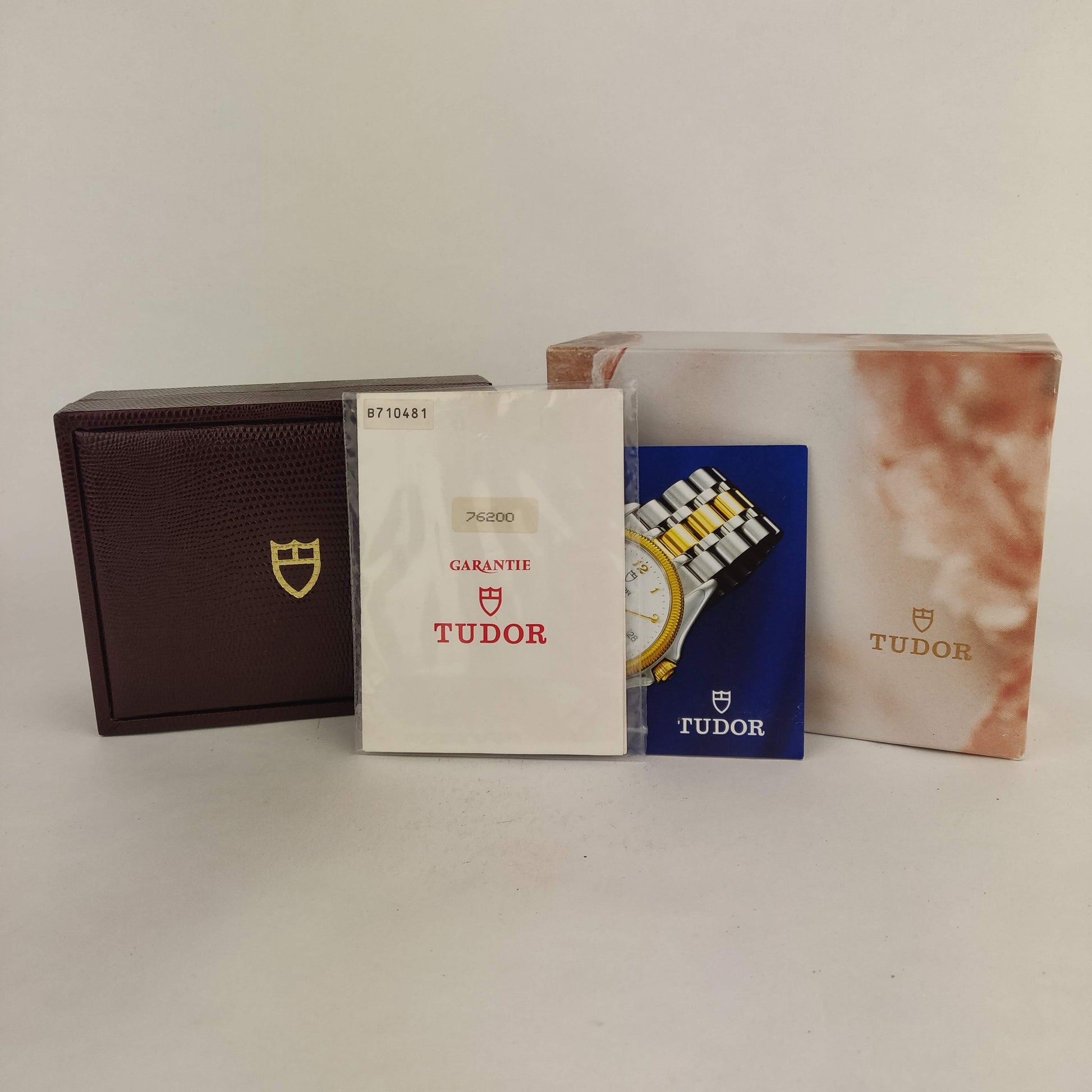 Tudor Prince Date + Day 76200    | Box & Papers