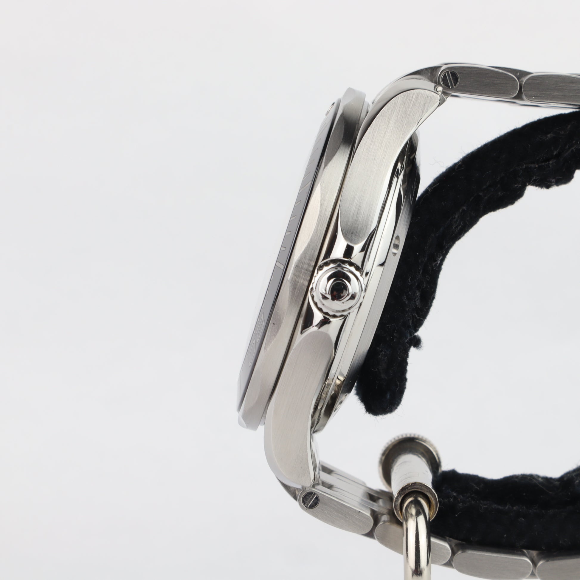 Omega 300M James Bond 50th Anniversary Limited 212.30.41.20.01.005    | Box & Papers | 2012