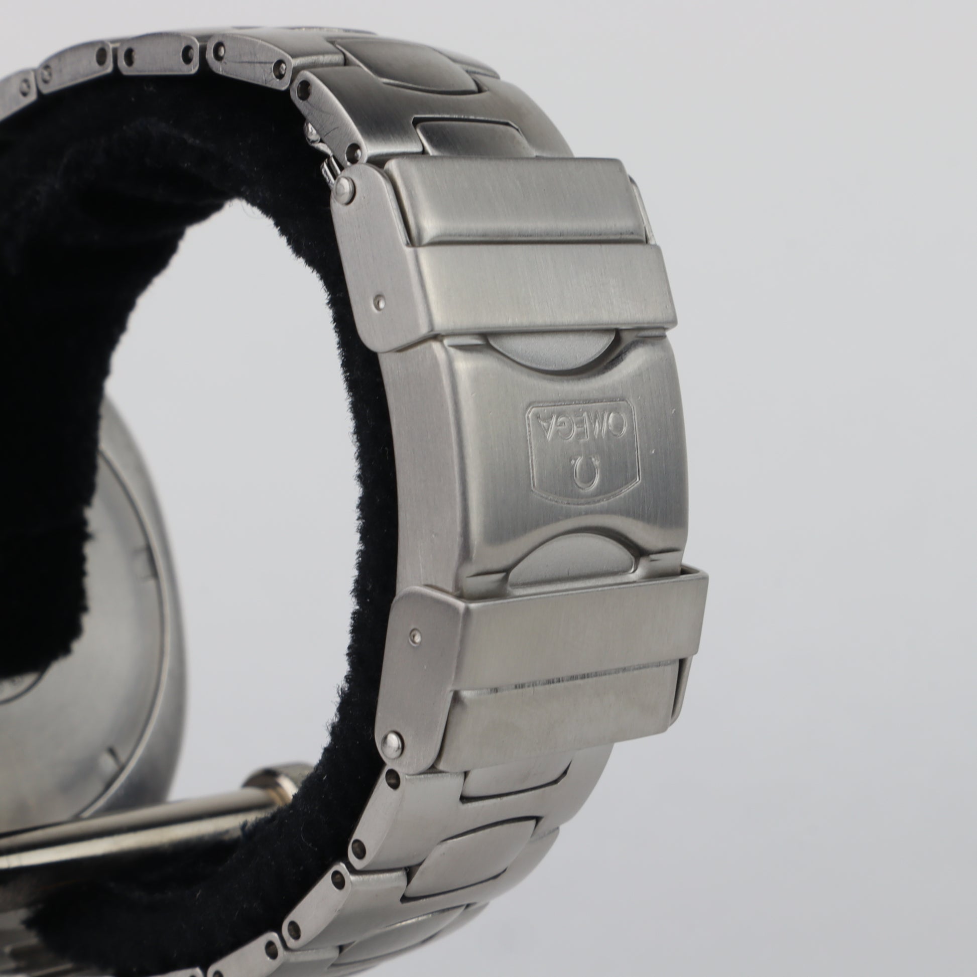 Omega Seamaster Pre Bond 200M 396.1051 ‘Jumbo’ | 1991