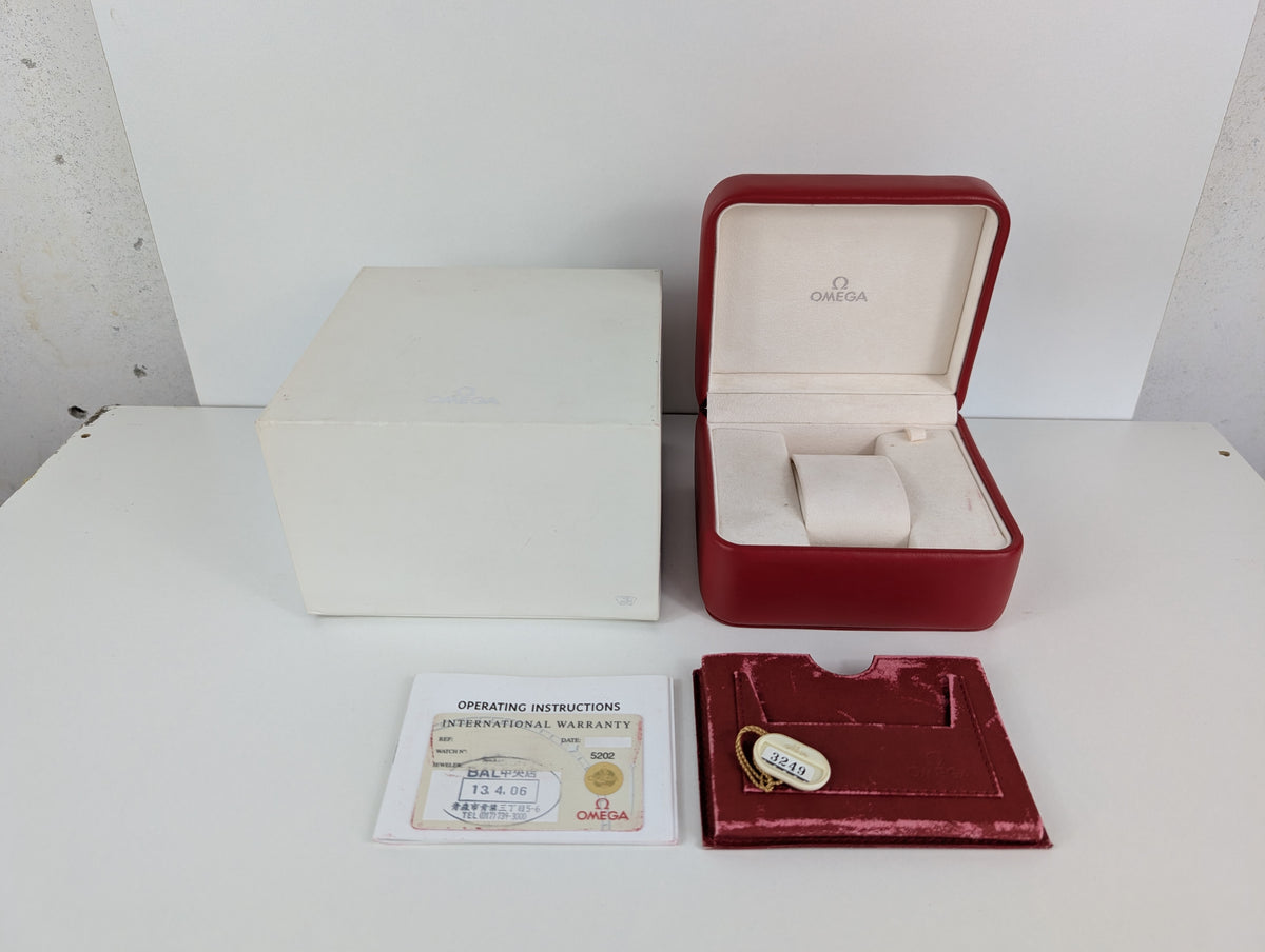 Omega Speedmaster Date 3513.33 Mark 40   | Box & Papers | 2001