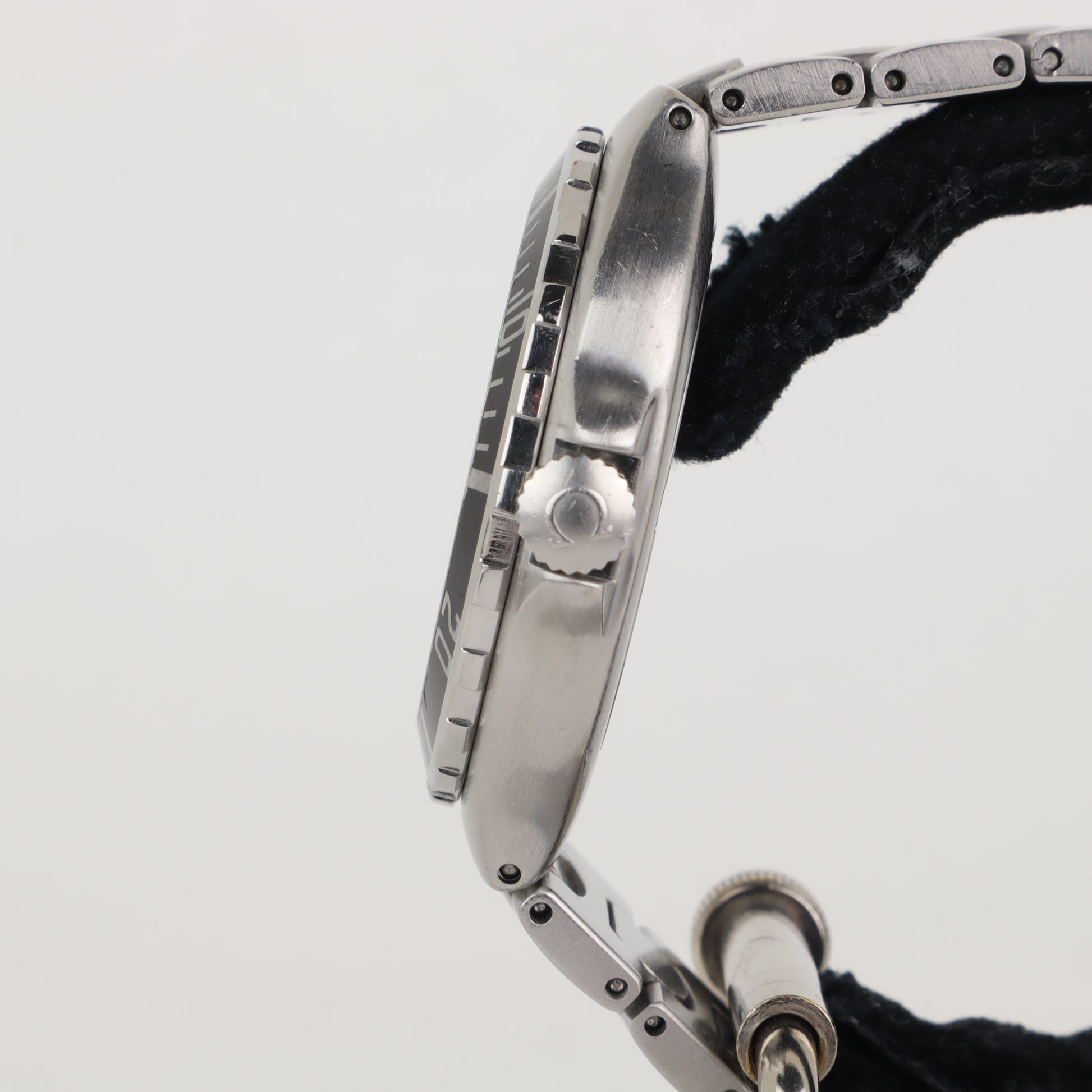 Omega Pre Bond 200M 396.1062     | 1991