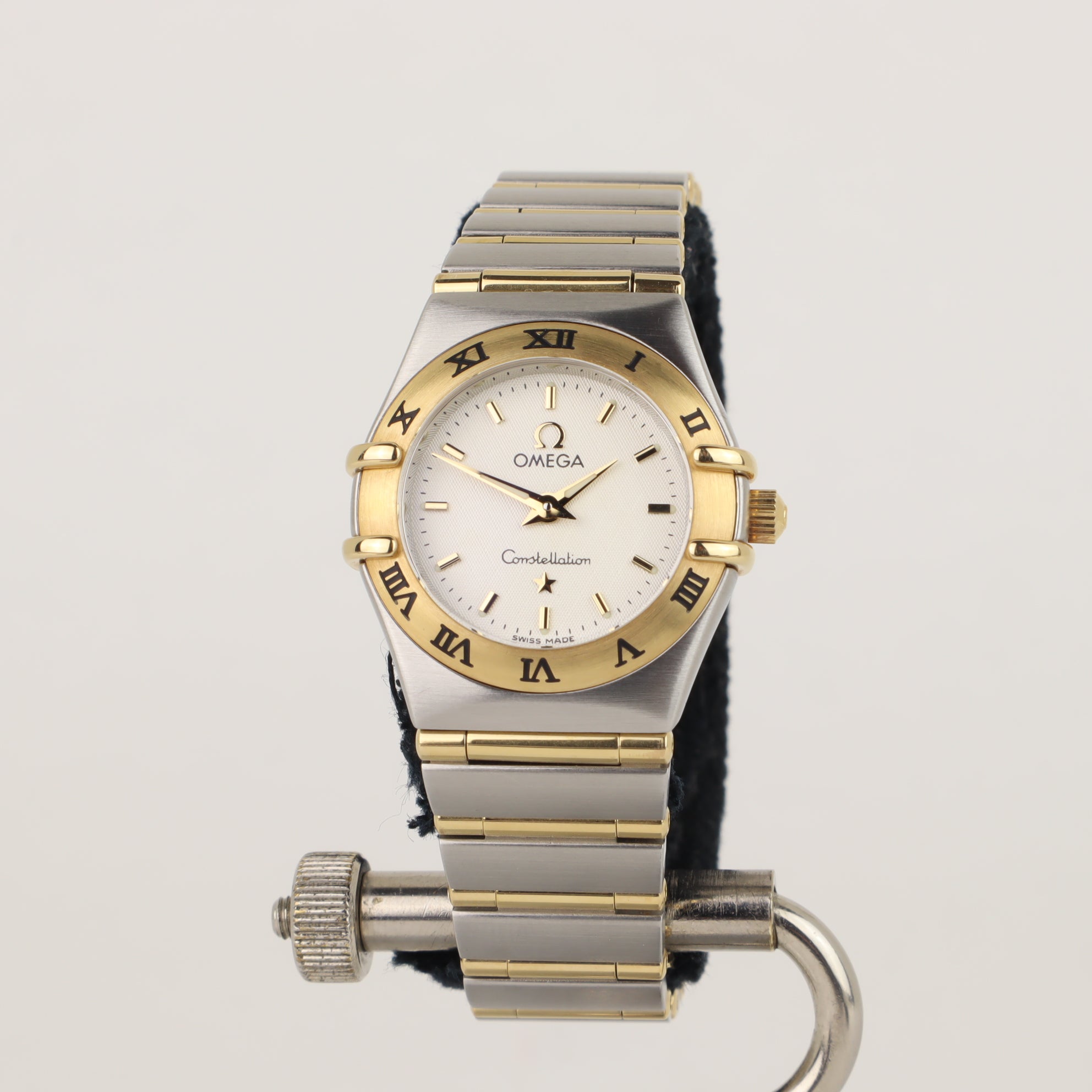 Omega Constellation 1262.30 'Manhattan' Ladies Full Bar 18K   | Box & Papers | 2005