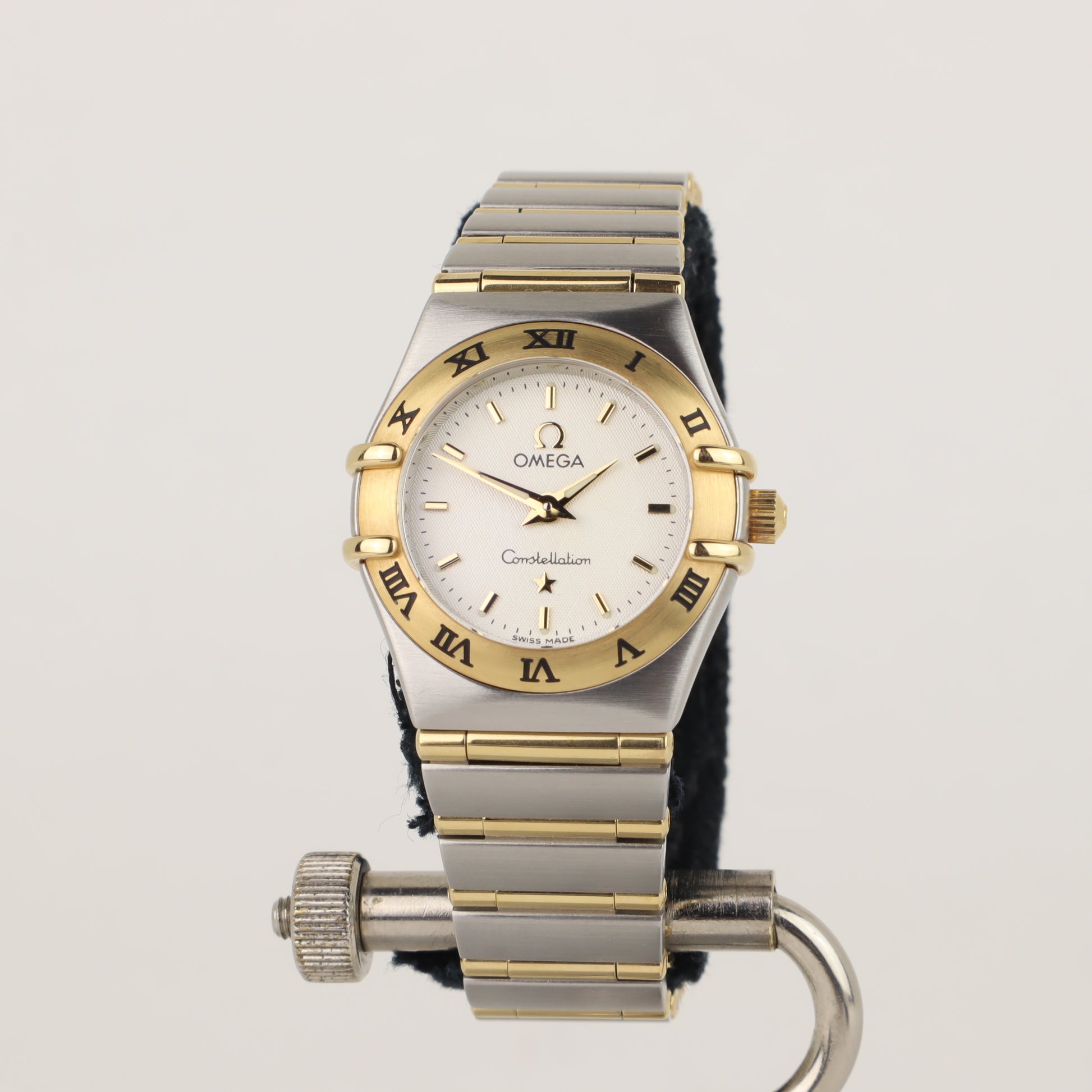 Omega Constellation 1262.30 'Manhattan' Ladies Full Bar 18K   | Box & Papers | 2005