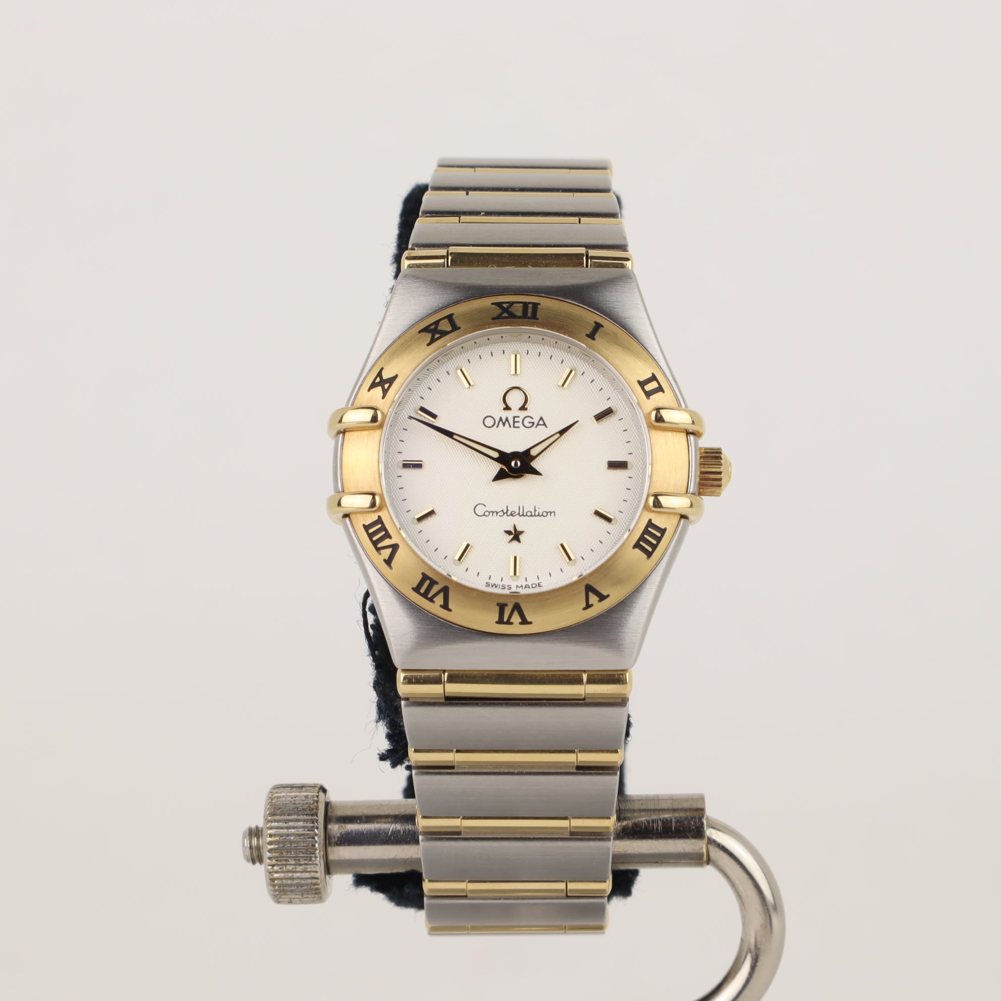 Omega Constellation 1262.30 'Manhattan' Ladies Full Bar 18K   | Box & Papers | 2005