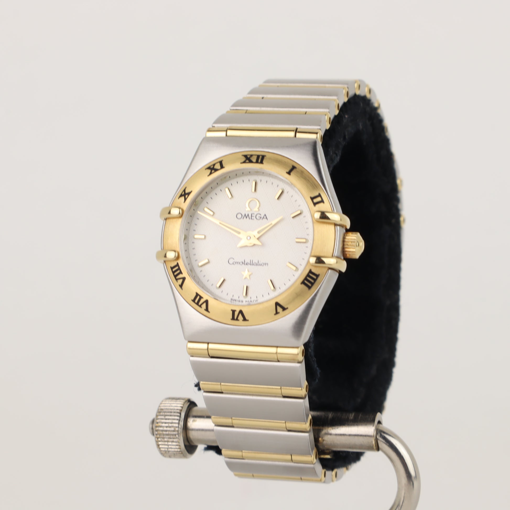 Omega Constellation 1262.30 'Manhattan' Ladies Full Bar 18K   | Box & Papers | 2005