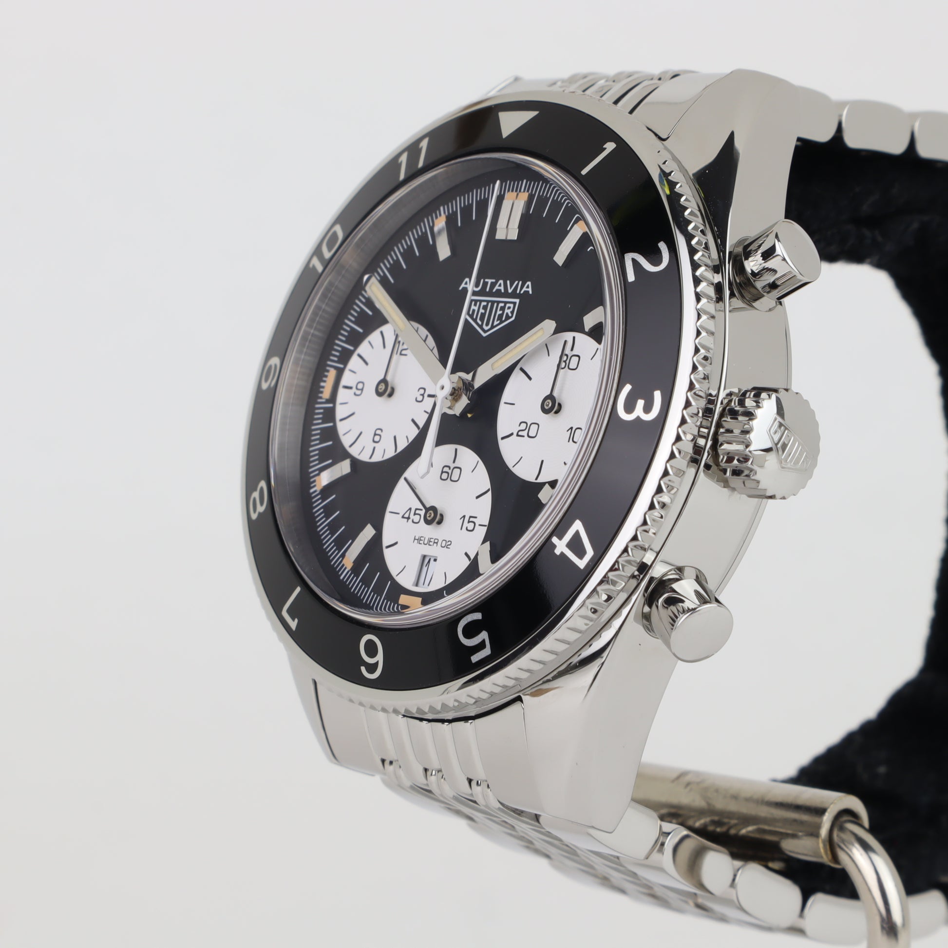 TAG Heuer Autavia Heritage Calibre Heuer 02 CBE2110.BA0687    | Box & Papers | 2017