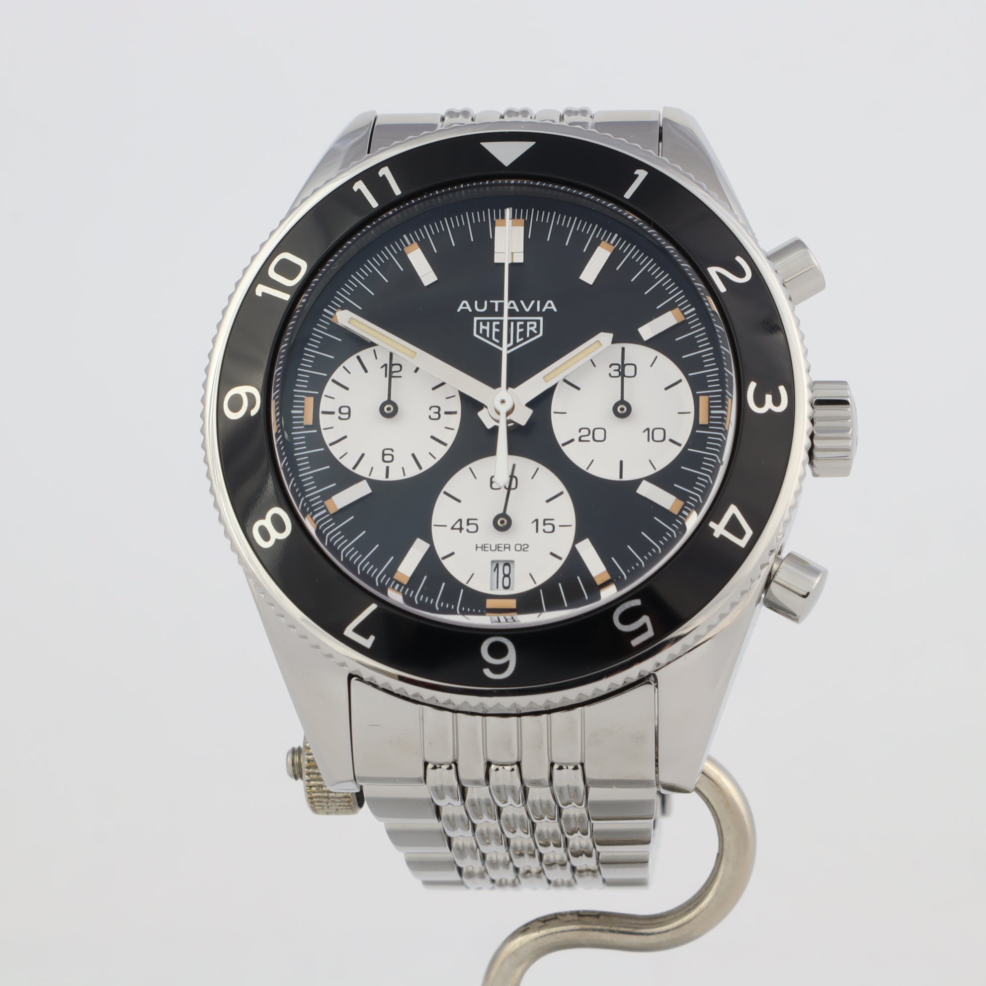 TAG Heuer Autavia Heritage Calibre Heuer 02 CBE2110.BA0687    | Box & Papers | 2017