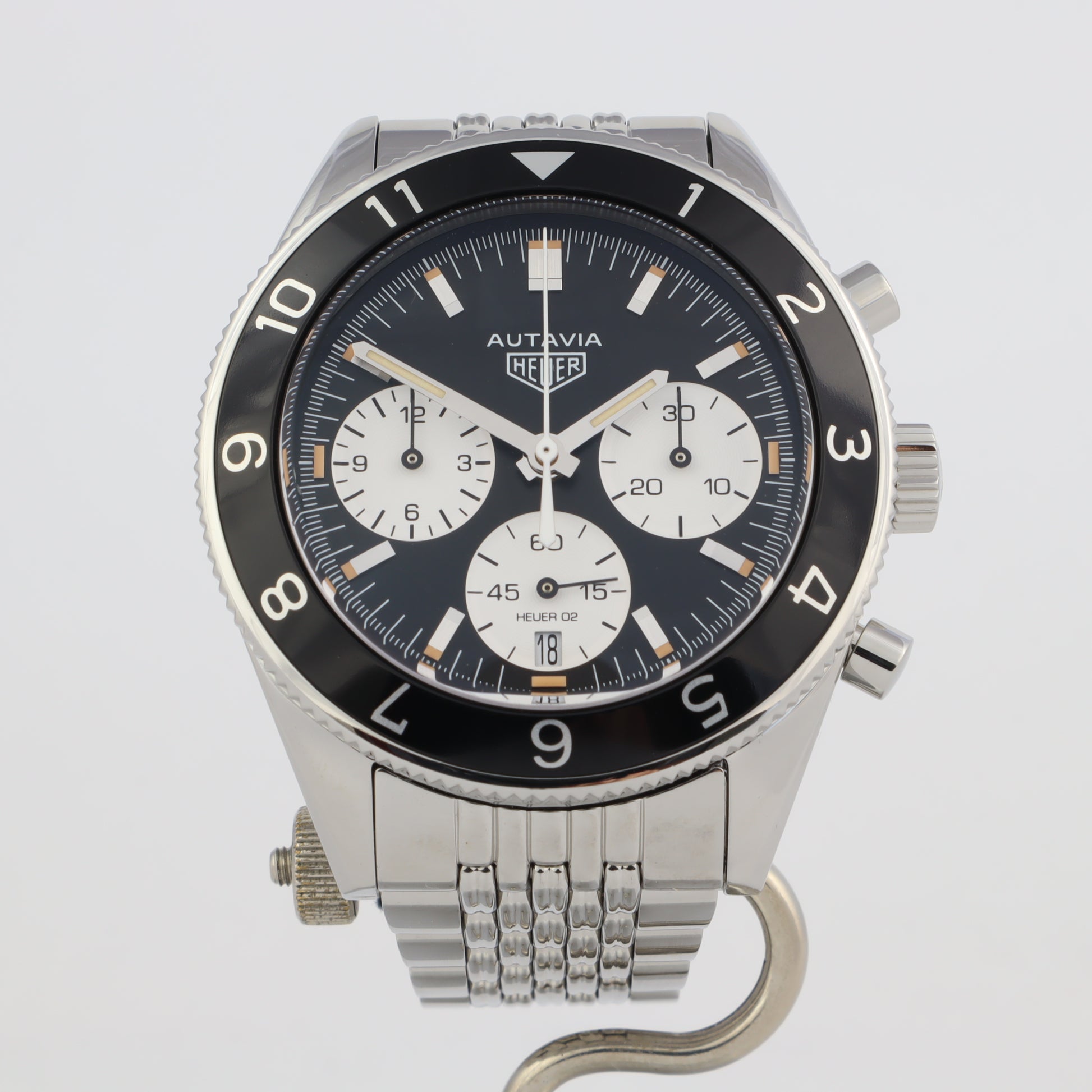 TAG Heuer Autavia Heritage Calibre Heuer 02 CBE2110.BA0687    | Box & Papers | 2017