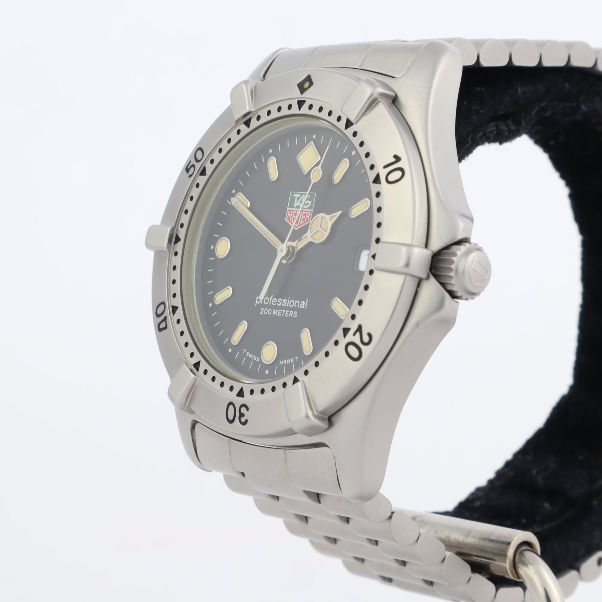 TAG Heuer 2000 WE1110-R  NOS  | Box & Papers | 1996