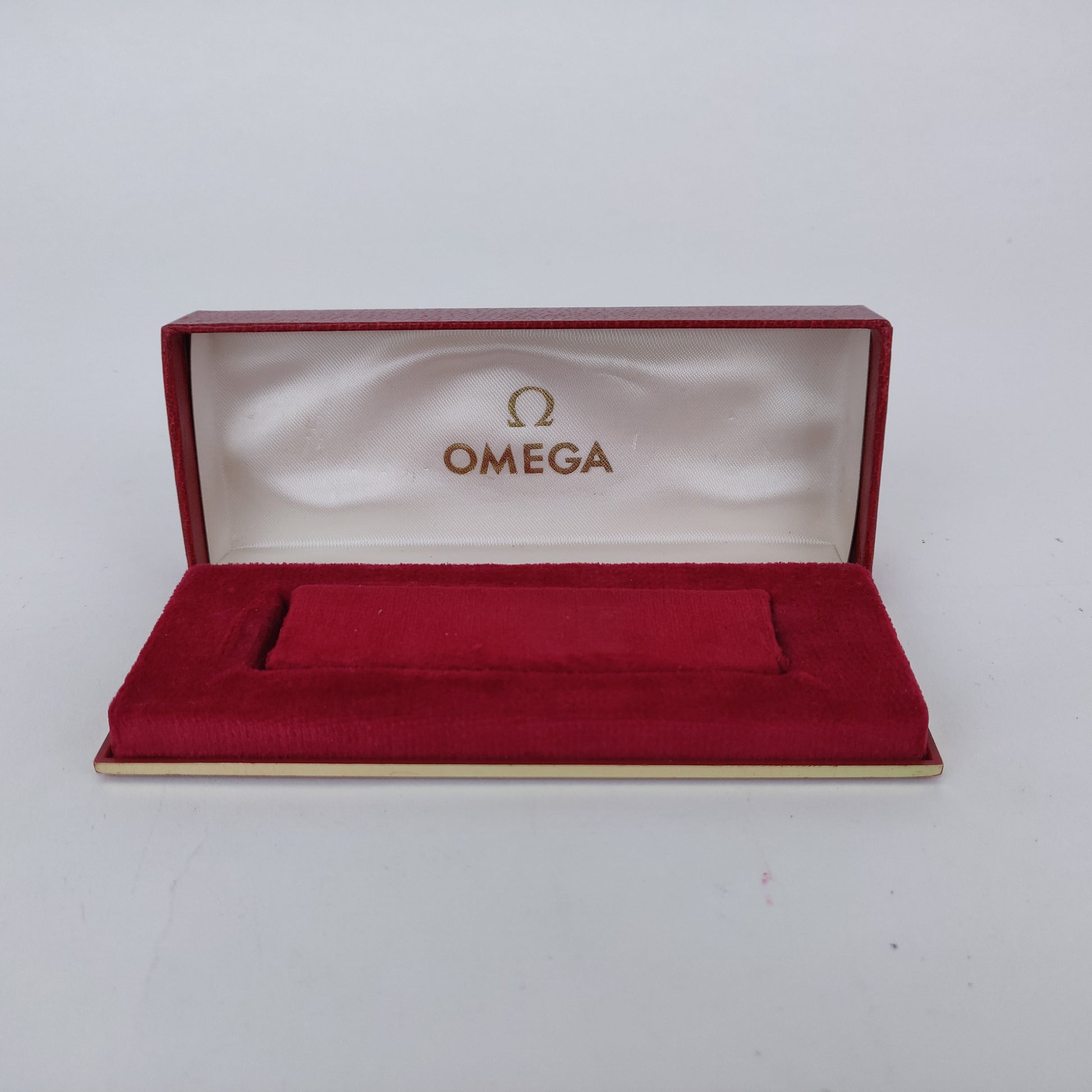 Omega Genève  166.0174    | Box | 1975