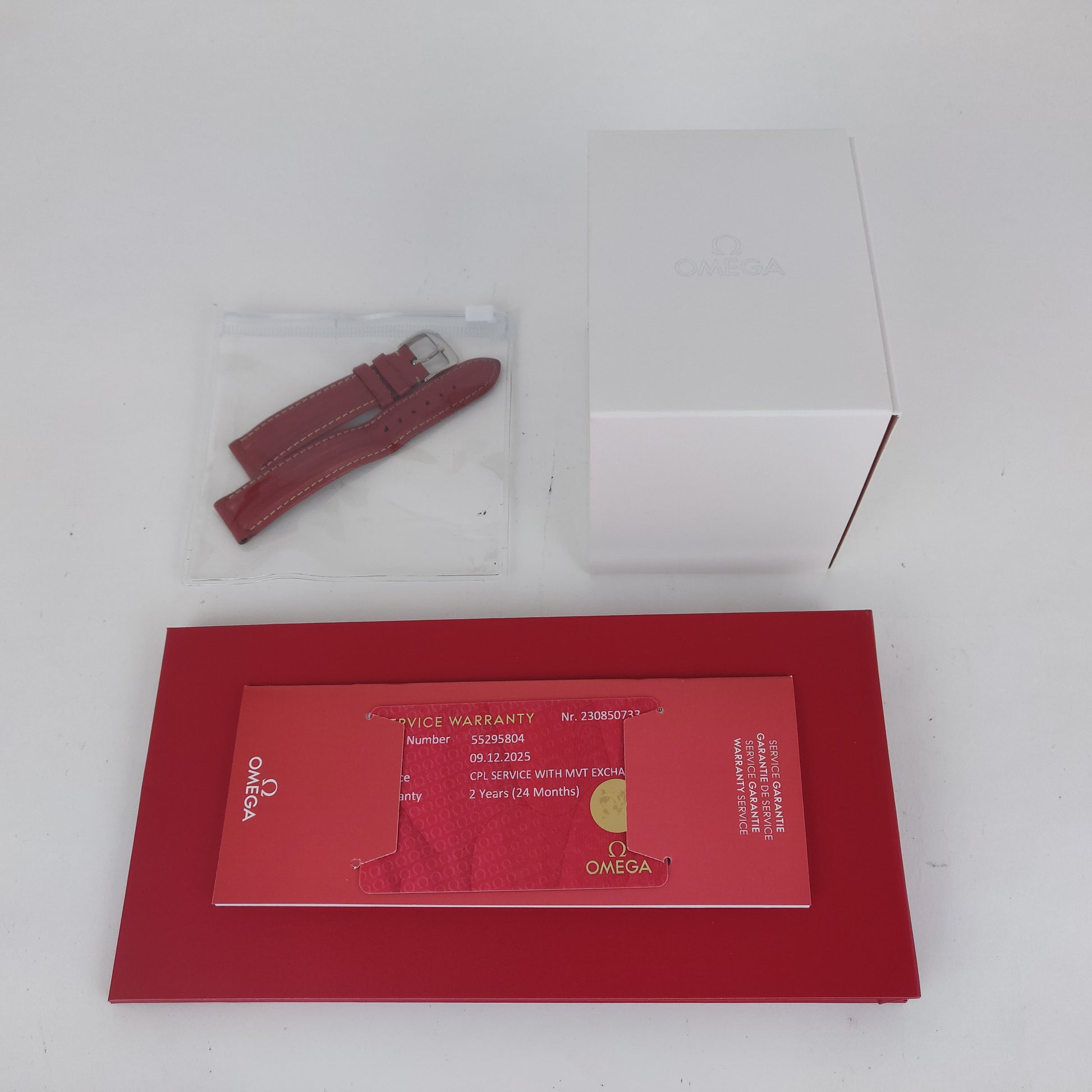 Omega Speedmaster Reduced 3810.61.41 'Schumacher'  | Factory Serviced | Box & Papers | 1996