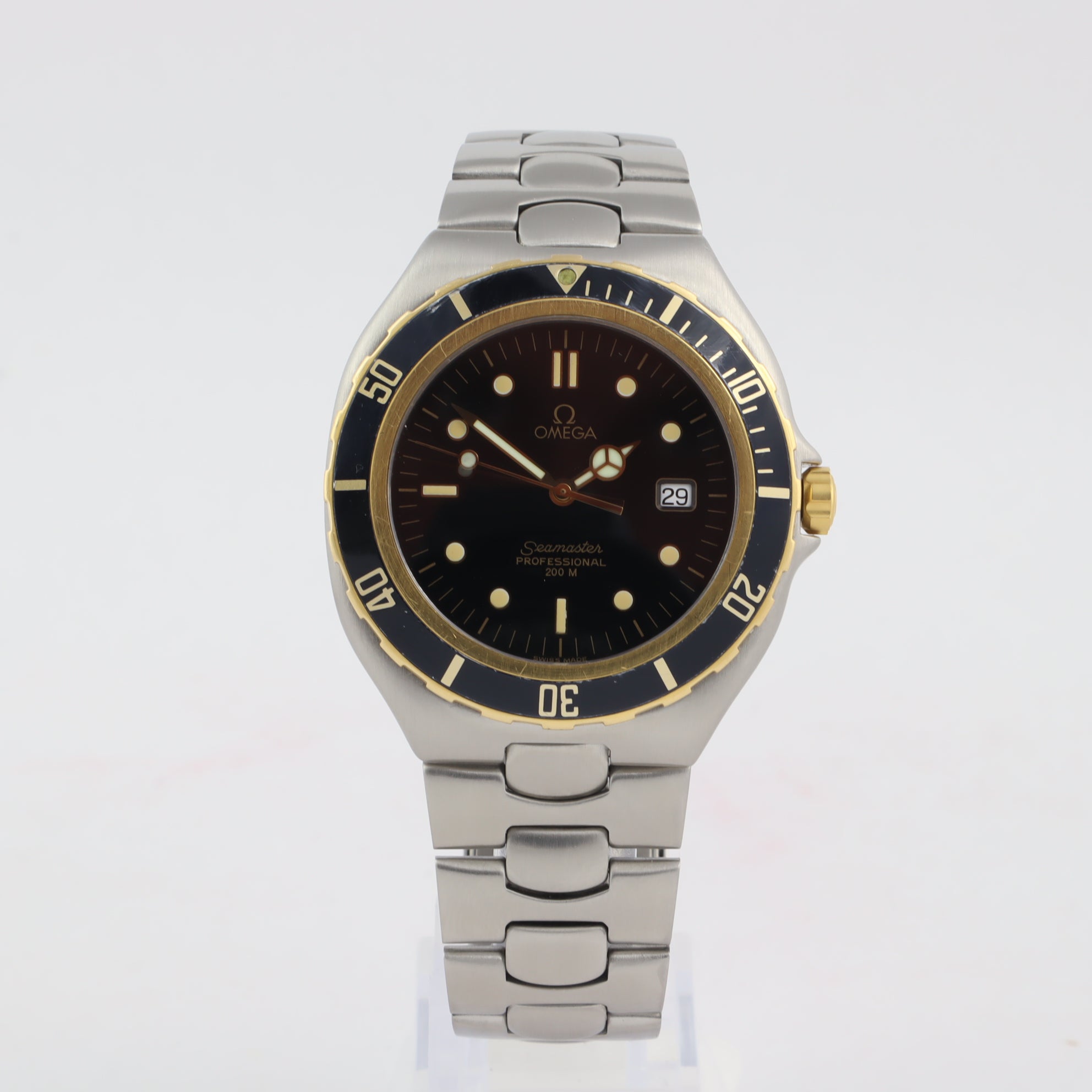 Omega Pre Bond 200M  396.1041    | Box & Papers | 1993