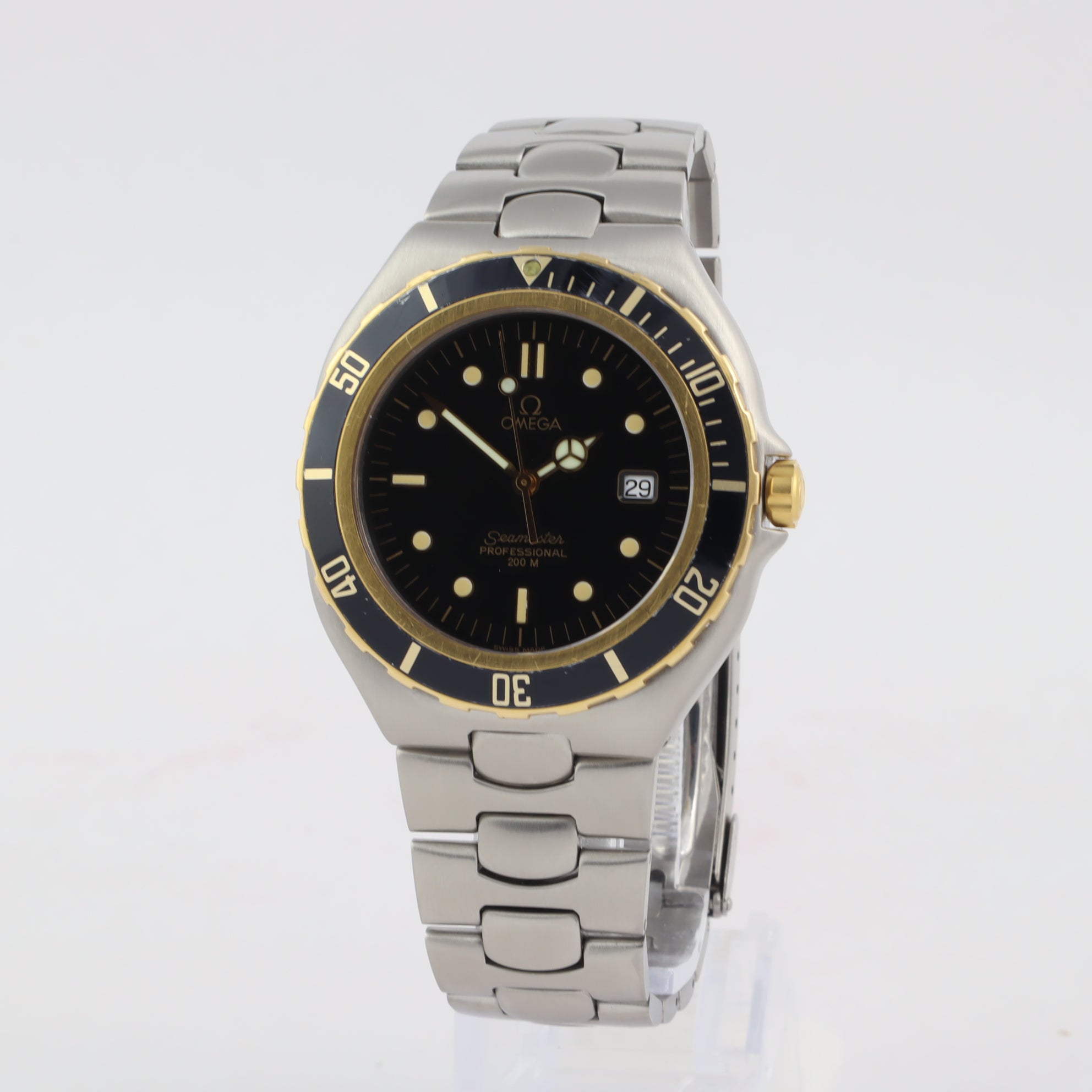 Omega Pre Bond 200M  396.1041    | Box & Papers | 1993