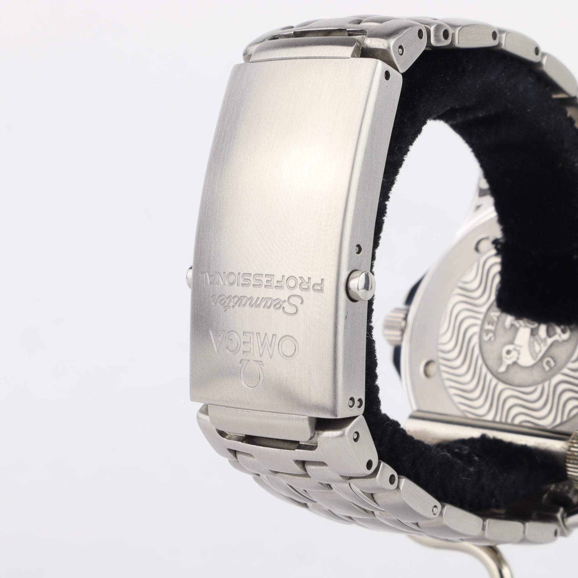 Omega Seamaster 300M 2541.80 James Bond GoldenEye | 1995 – B&O Watches