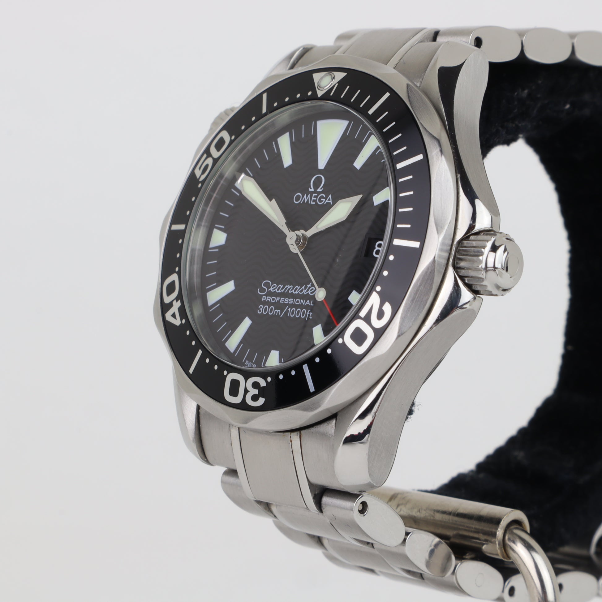 Omega 300M 2262.50    | Box & Papers | 2009