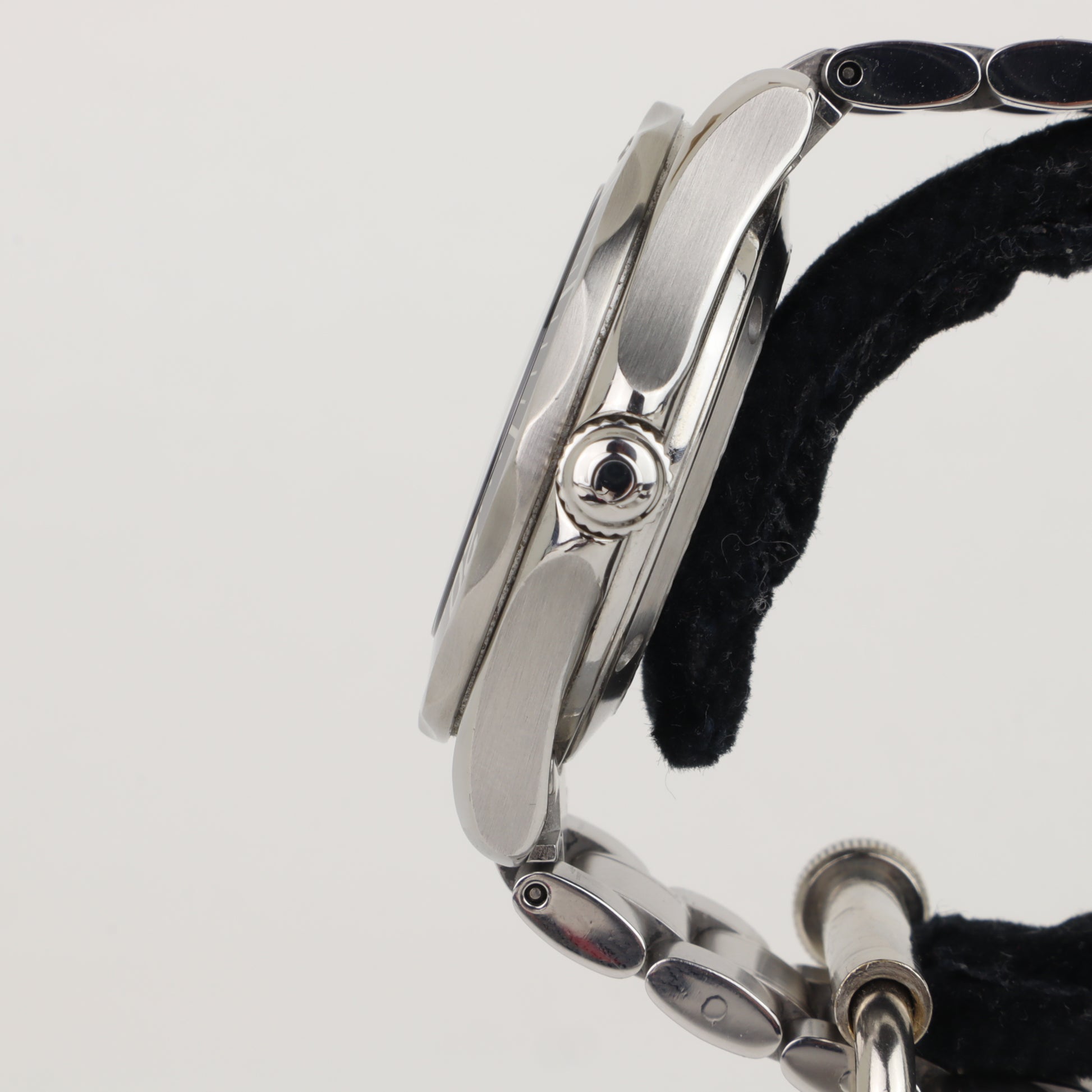 Omega 300M 2262.50    | Box & Papers | 2009