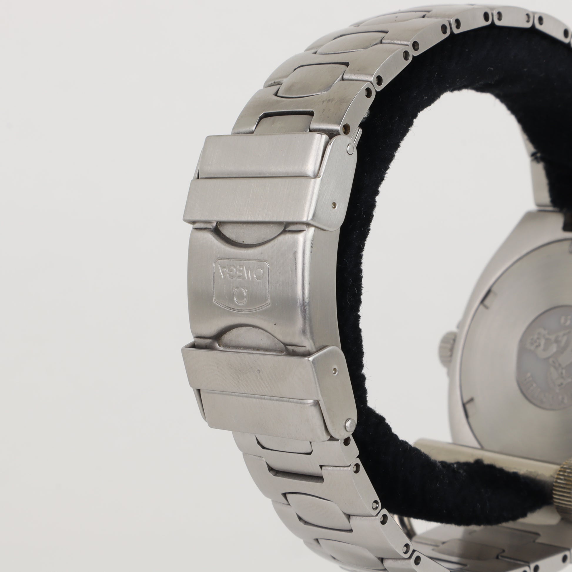 Omega Pre Bond 200M 'Jumbo' 2810.50    | Box & Papers | 1994