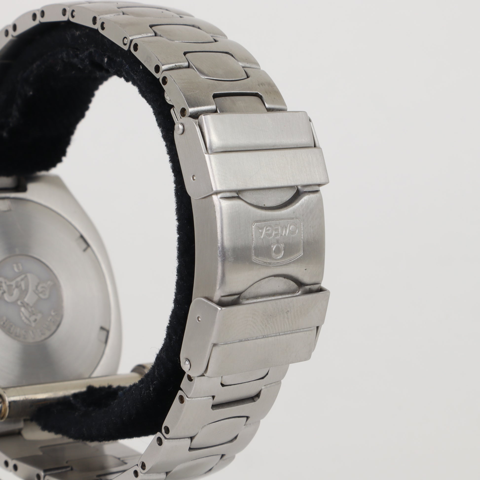 Omega Pre Bond 200M 'Jumbo' 2810.50    | Box & Papers | 1994
