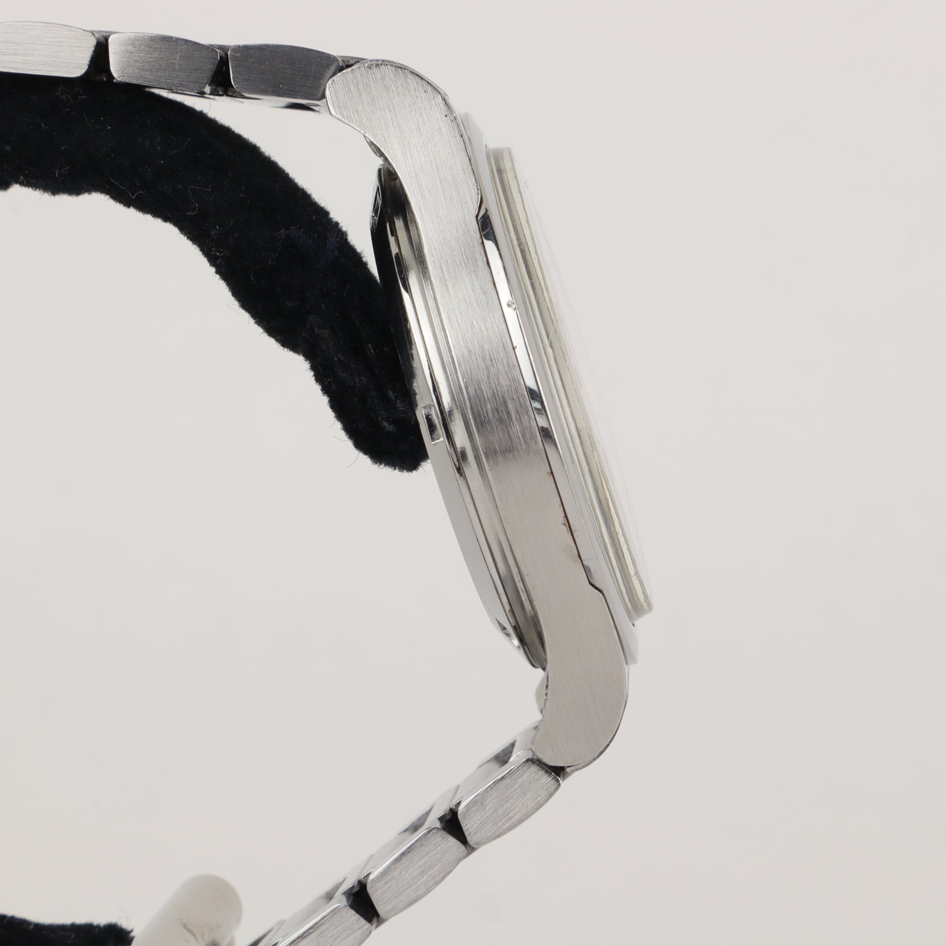 Omega Genève  166.0168   | Serviced  | 1974