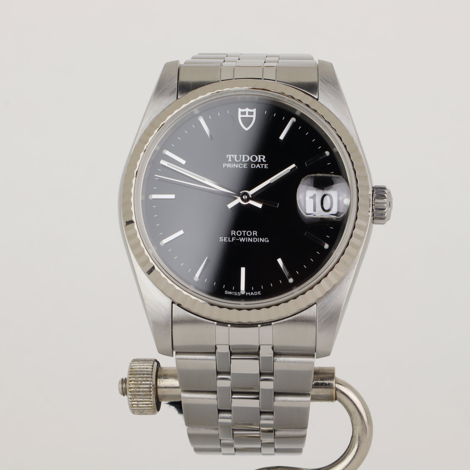 Tudor Prince Date 74034    | Papers | 2010