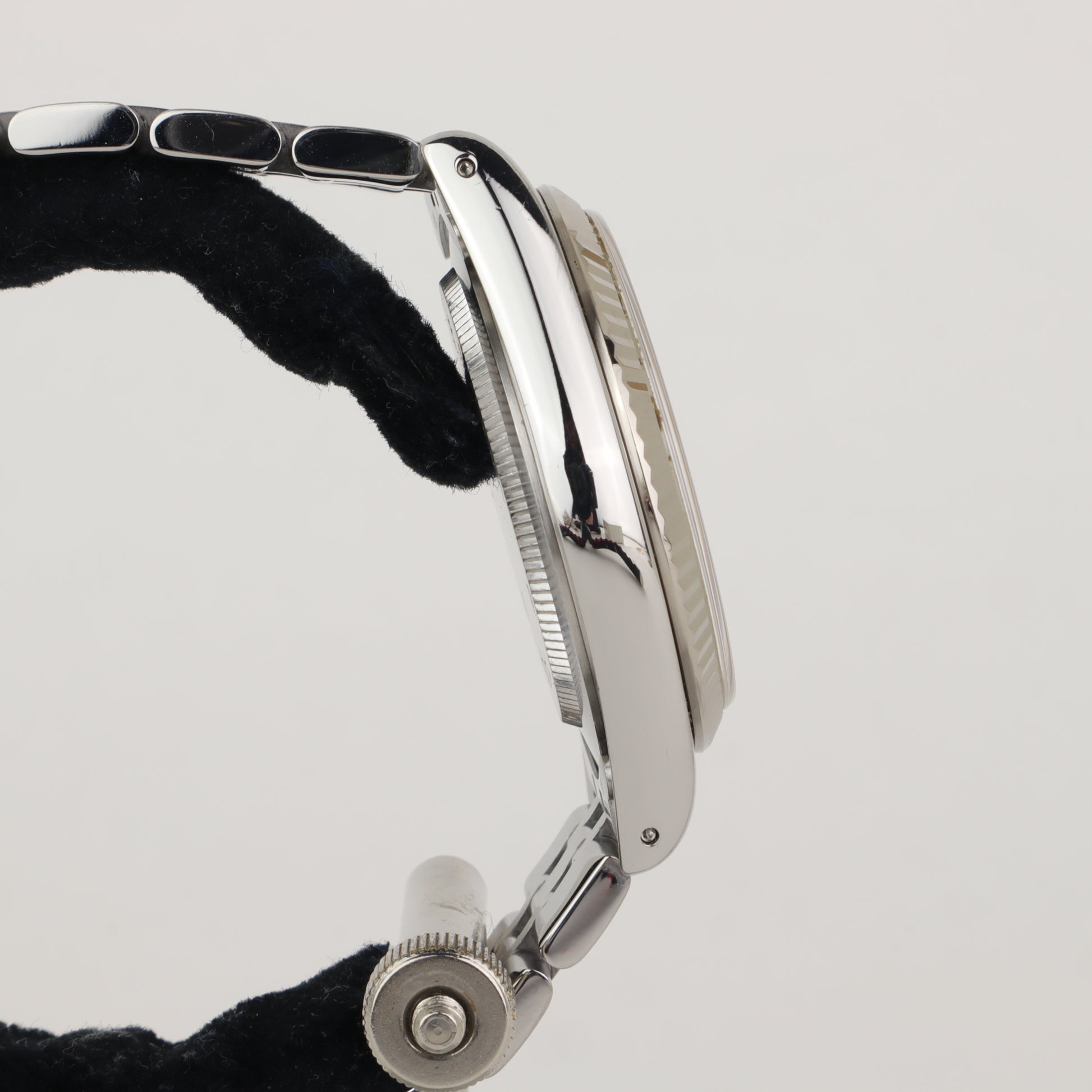 Tudor Prince Date 74034    | Papers | 2010