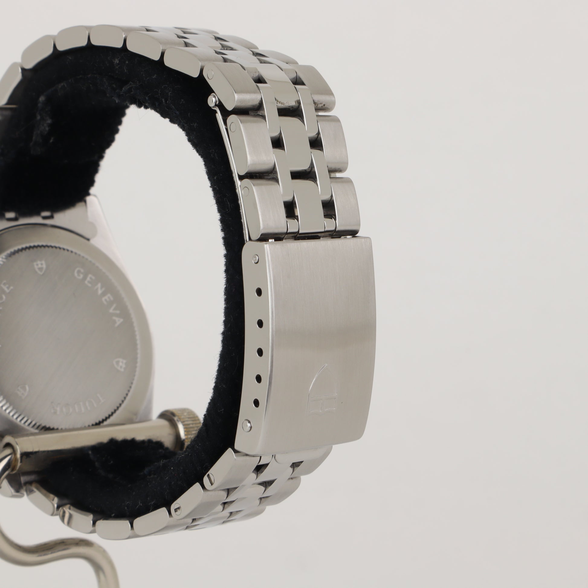 Tudor Prince Date 74034    | Papers | 2010