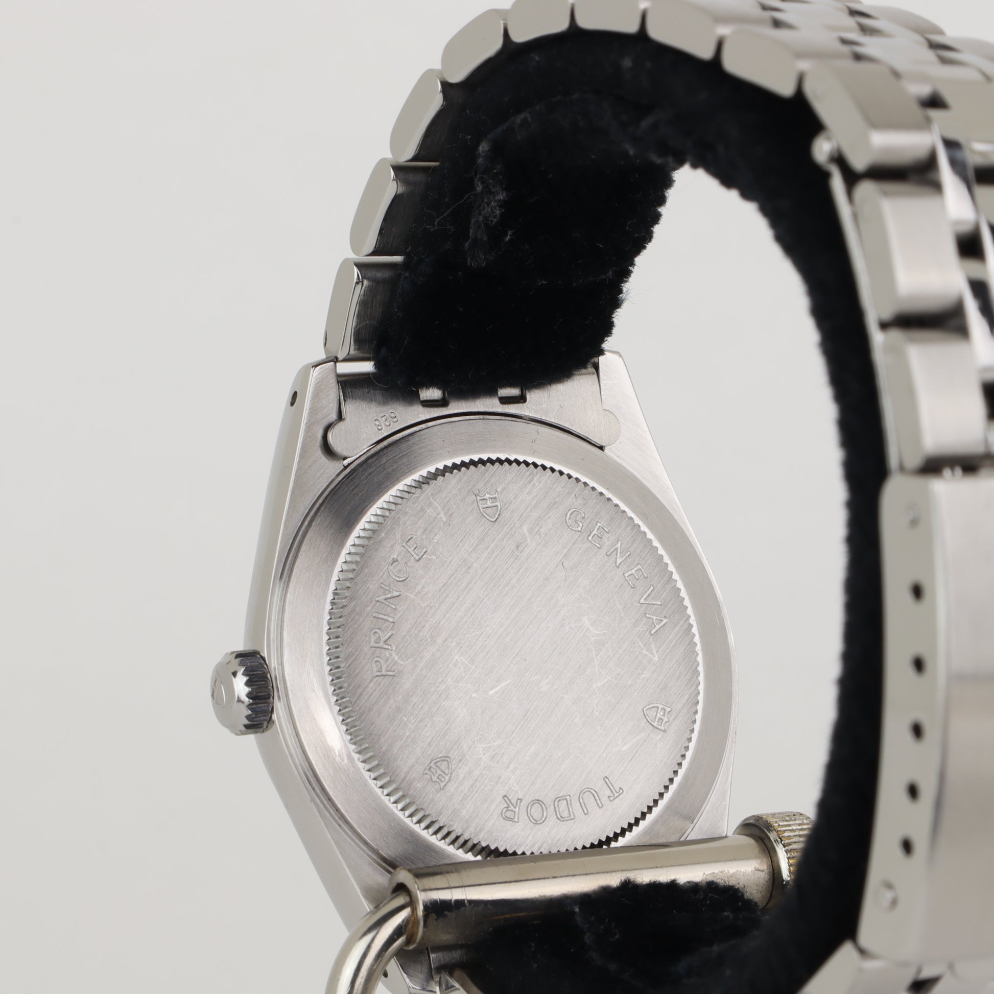 Tudor Prince Date 74034    | Papers | 2010