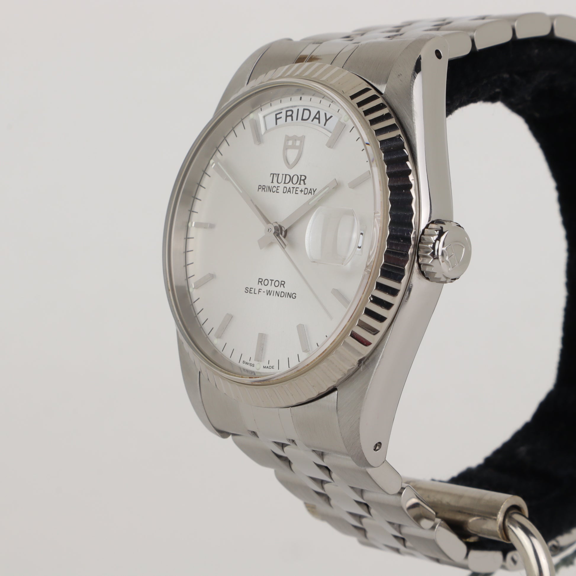 Tudor Prince Date + Day 76214     | 2011