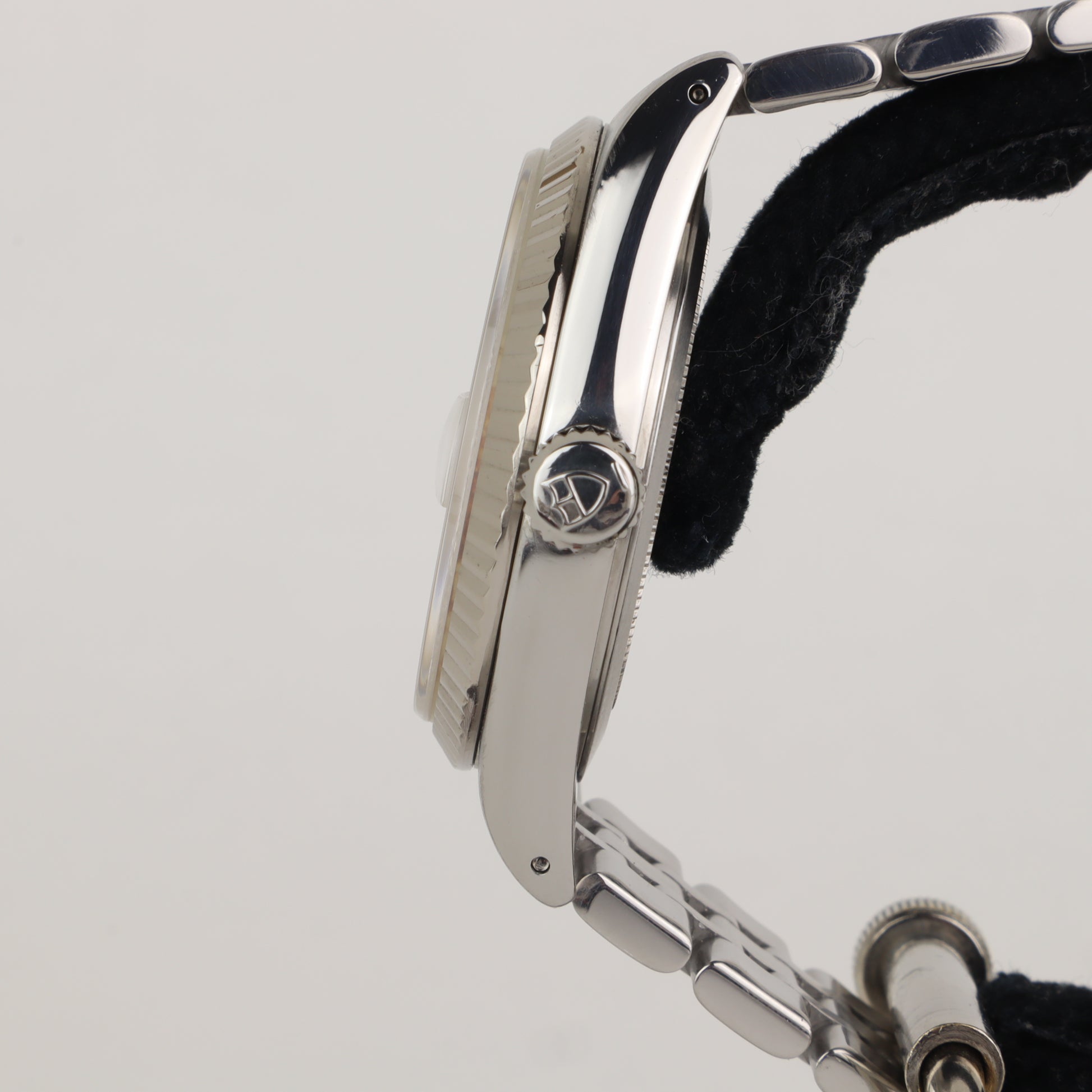 Tudor Prince Date + Day 76214     | 2011