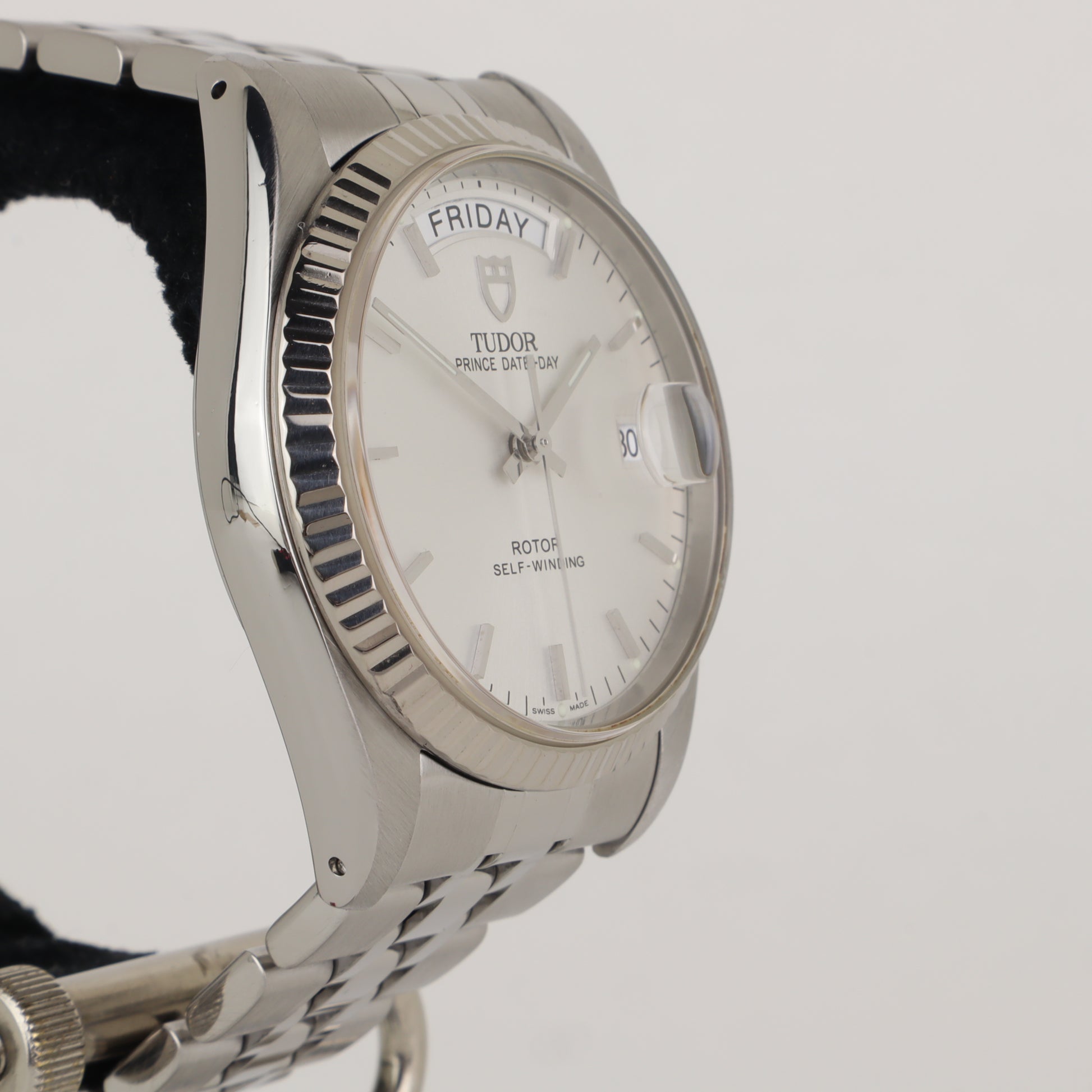 Tudor Prince Date + Day 76214     | 2011