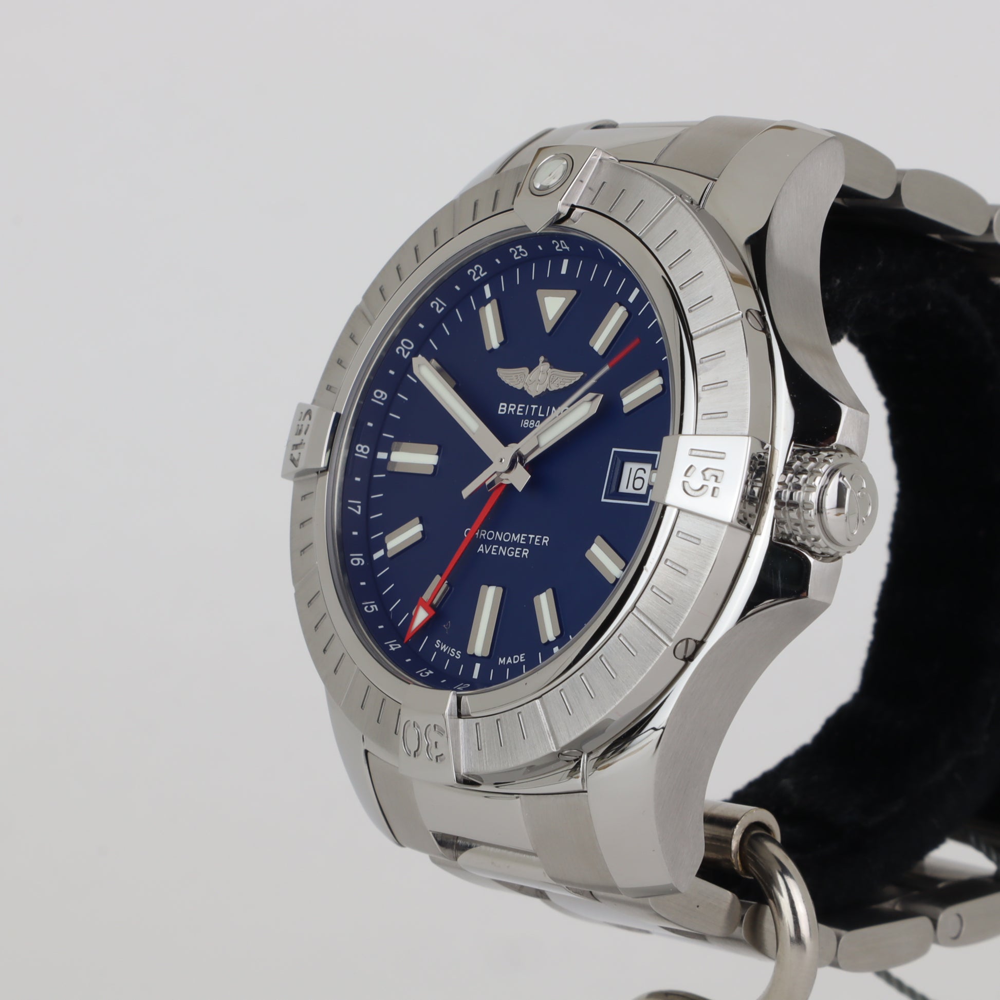 Breitling Breitling Avenger GMT 45 A32395 - A32395101C1A1   | Box & Papers | 2025