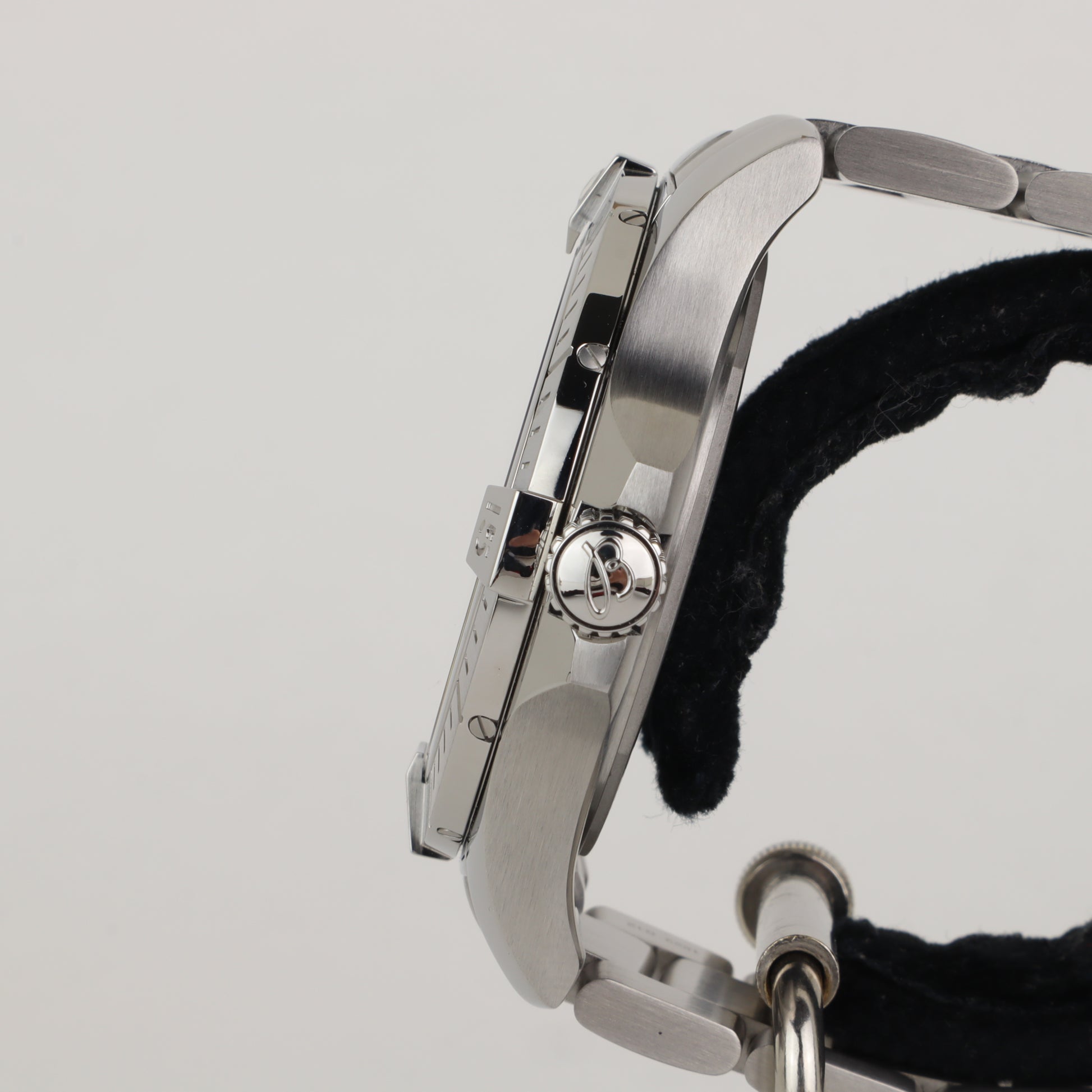 Breitling Breitling Avenger GMT 45 A32395 - A32395101C1A1   | Box & Papers | 2025