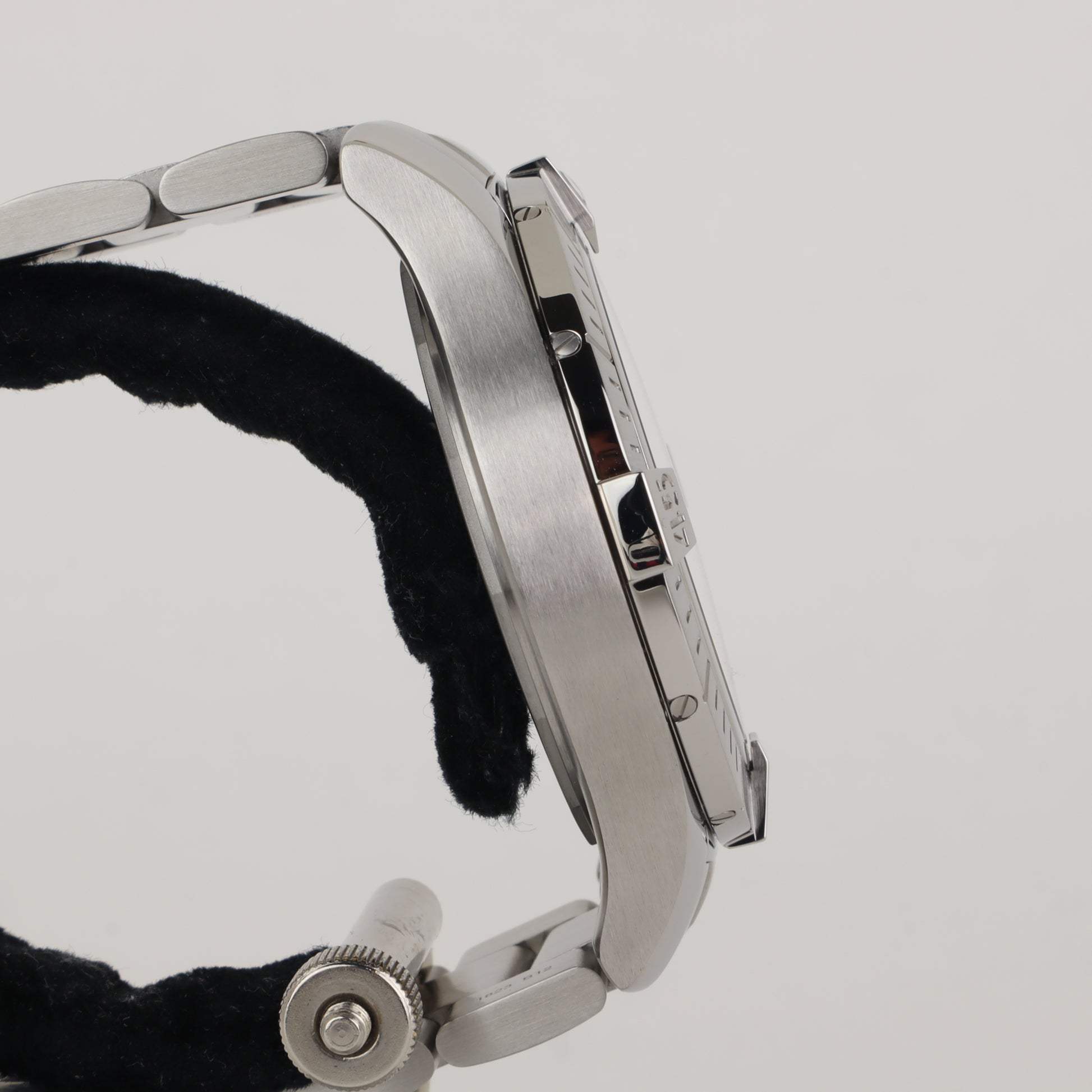 Breitling Breitling Avenger GMT 45 A32395 - A32395101C1A1   | Box & Papers | 2025