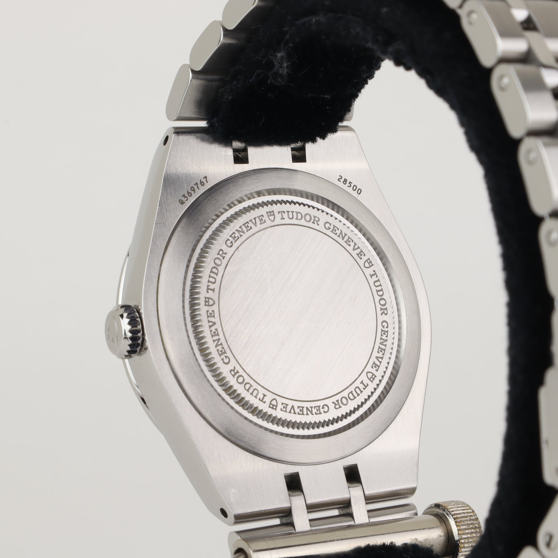 Tudor Royal 28500    | Box & Papers | 2021