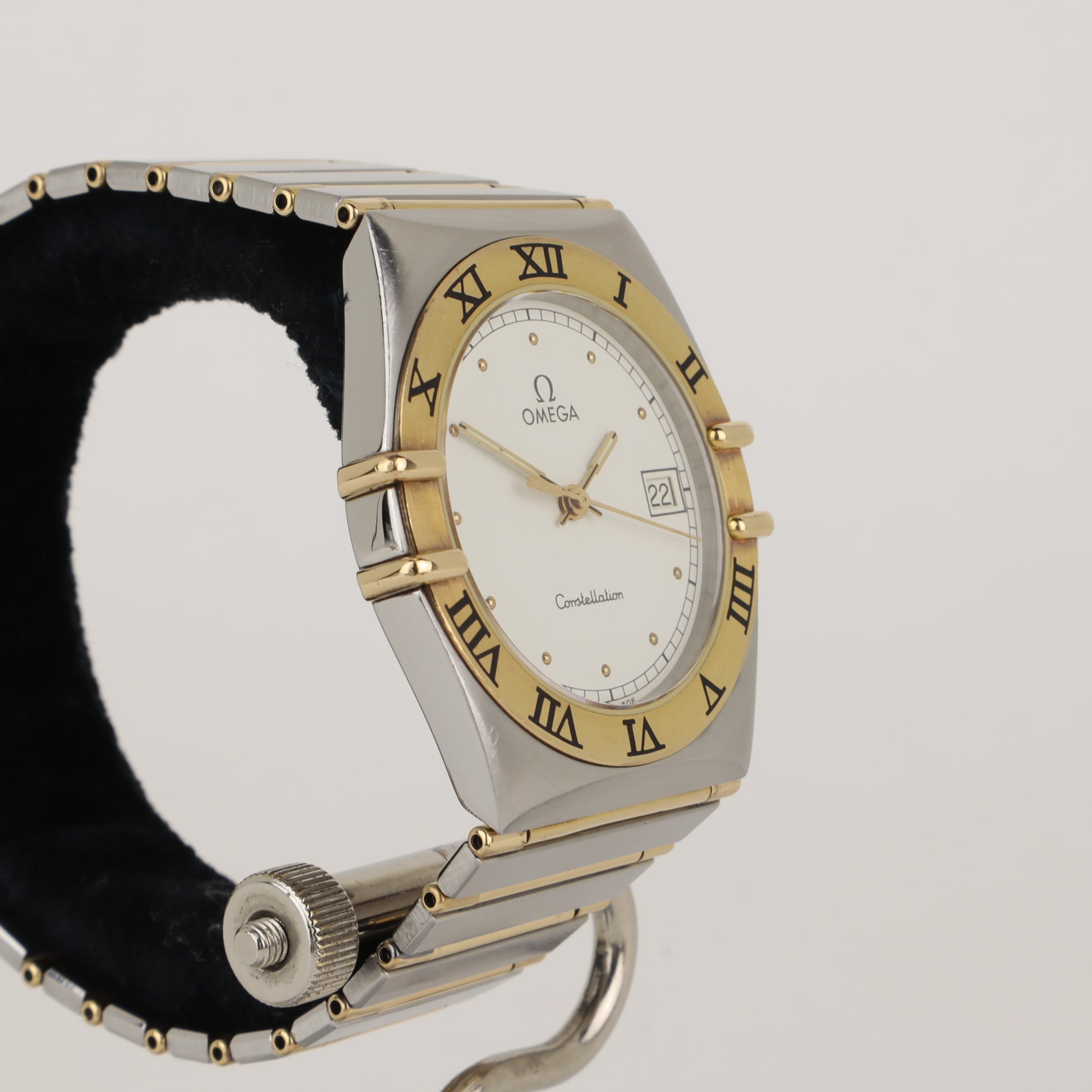 Omega Constellation 1310.20 'Manhattan' 396.1070 / 396.0180 Full Bar Gold Links   | 1986