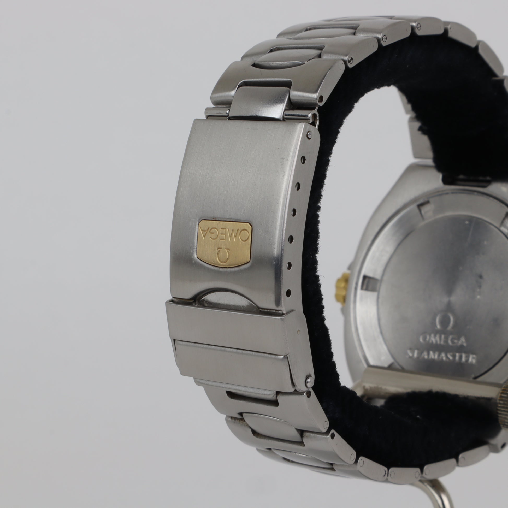 Omega Seamaster Pre Bond 200M 396.1041 'Jumbo'    | 1987