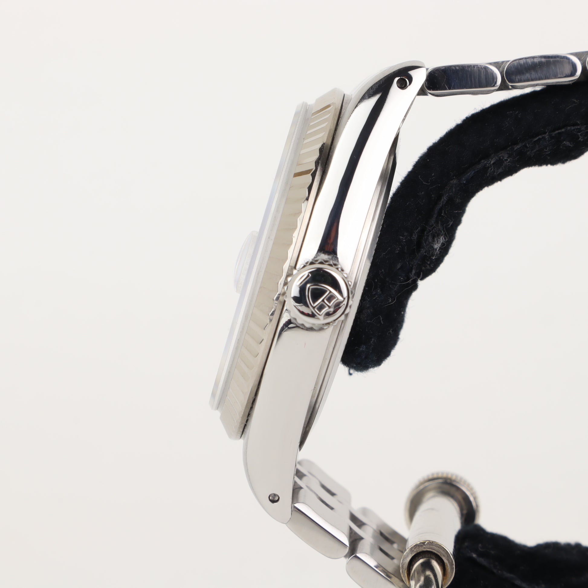 Tudor Prince Date + Day 76214    | Box & Papers | 2012