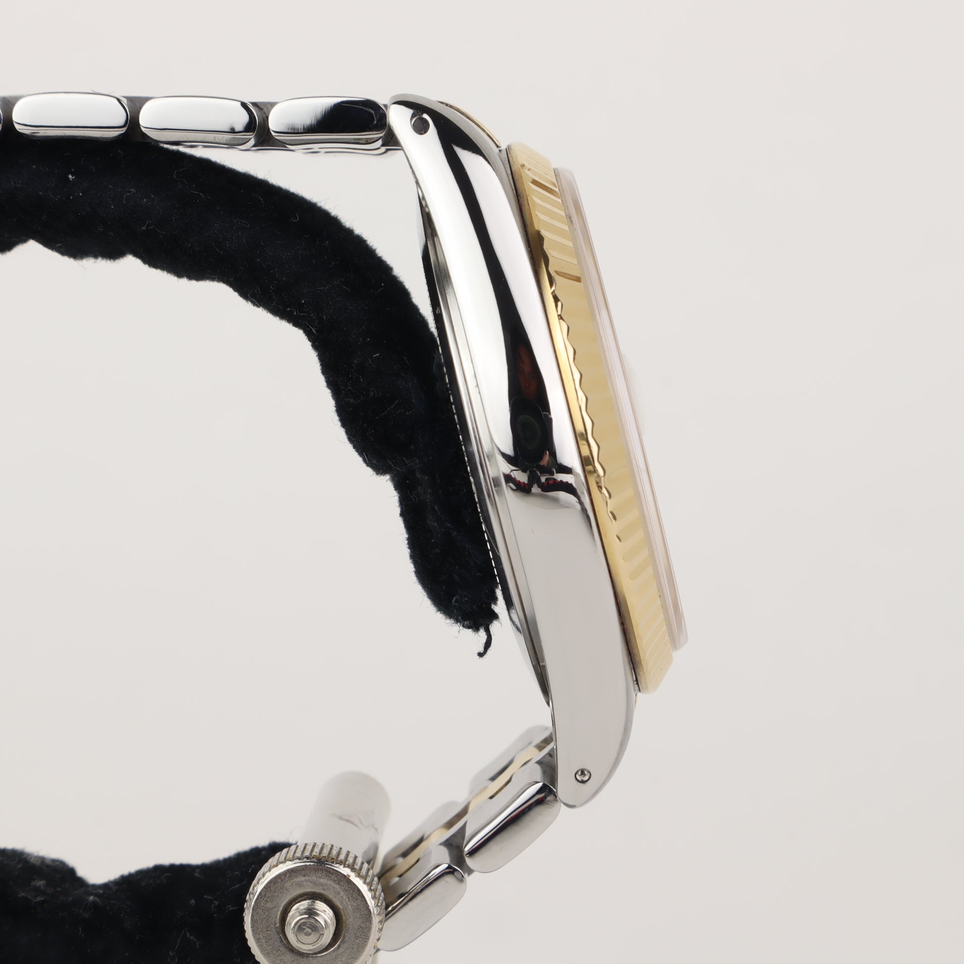 Tudor Prince Date + Day 76213    | Box & Papers | 2004