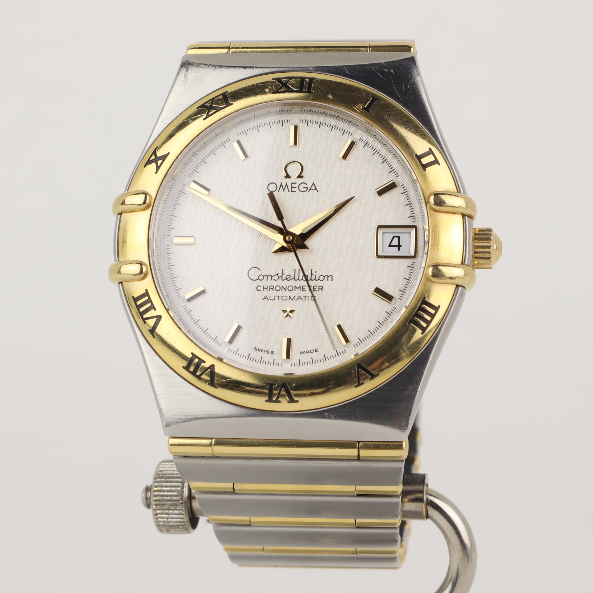 Omega Constellation Automatic Chronometer 1302.30  18K Full Bar   | 2006