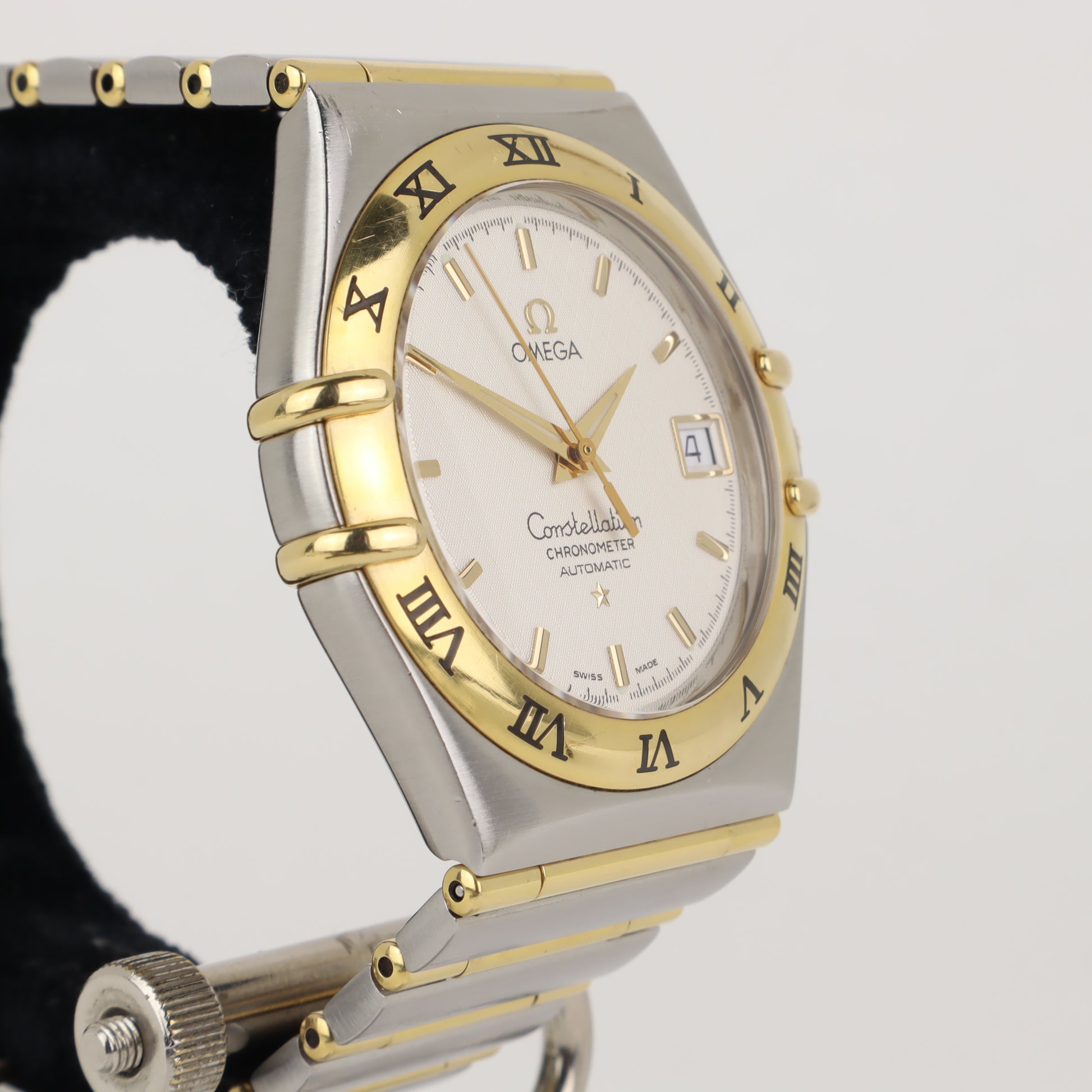Omega Constellation Automatic Chronometer 1302.30  18K Full Bar   | 2006