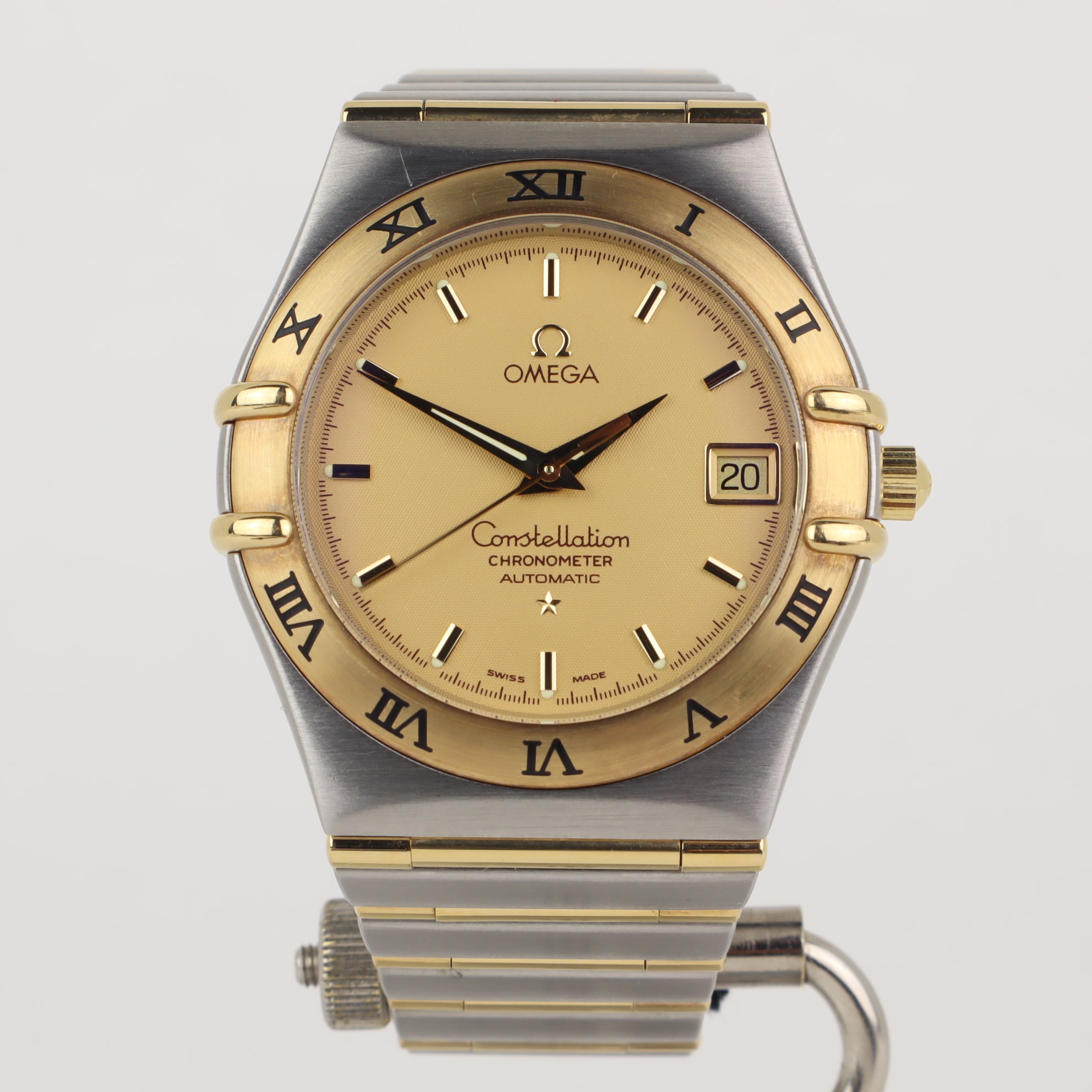 Omega Constellation 1202.10 18K Full Bar    | 1999